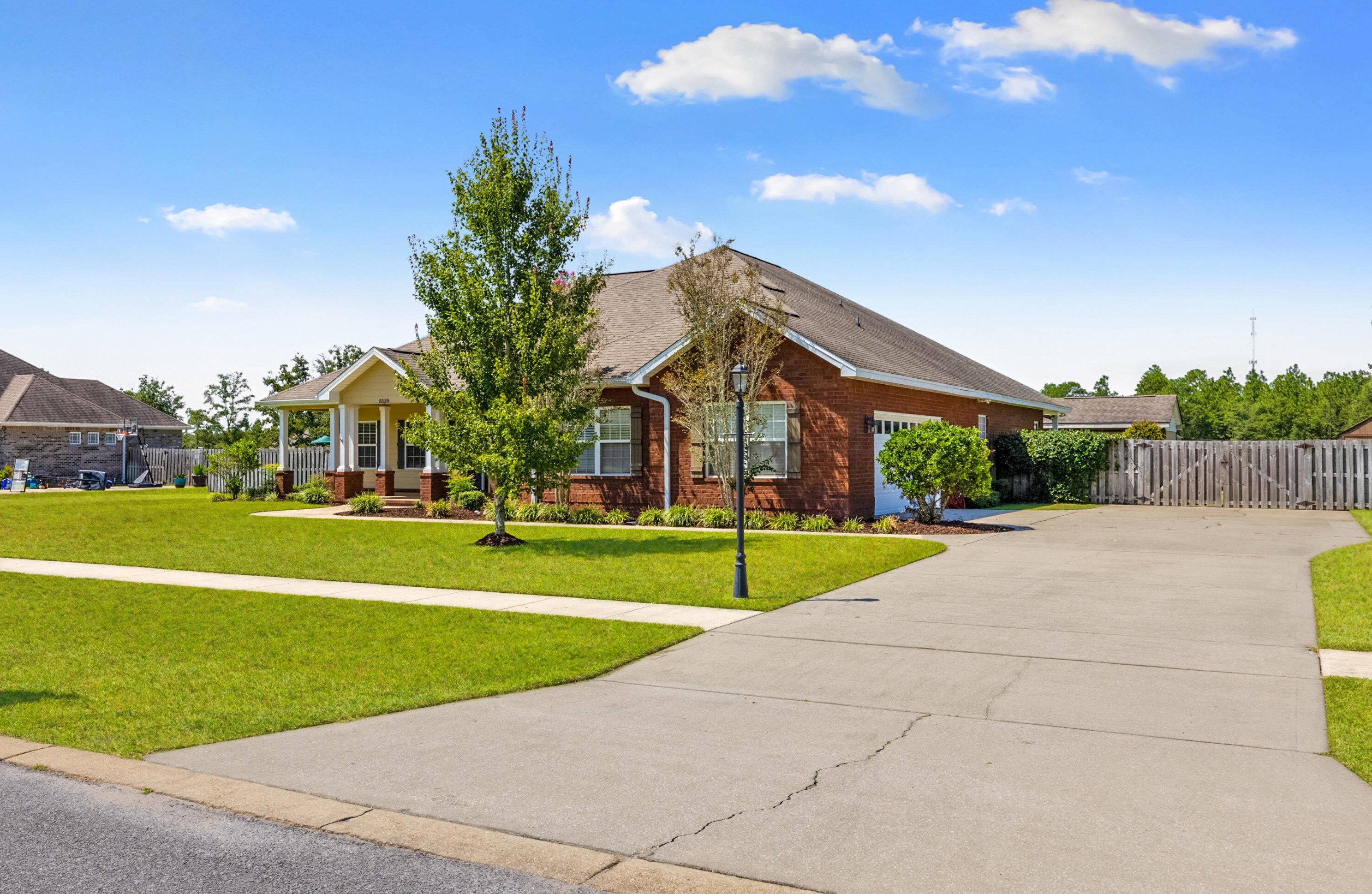5528 Frontier Dr, Crestview, FL 32536-1818