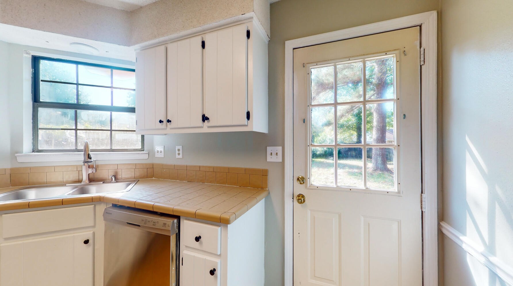 259 Grand Prix Dr, Crestview FL  32536-9296 exterior