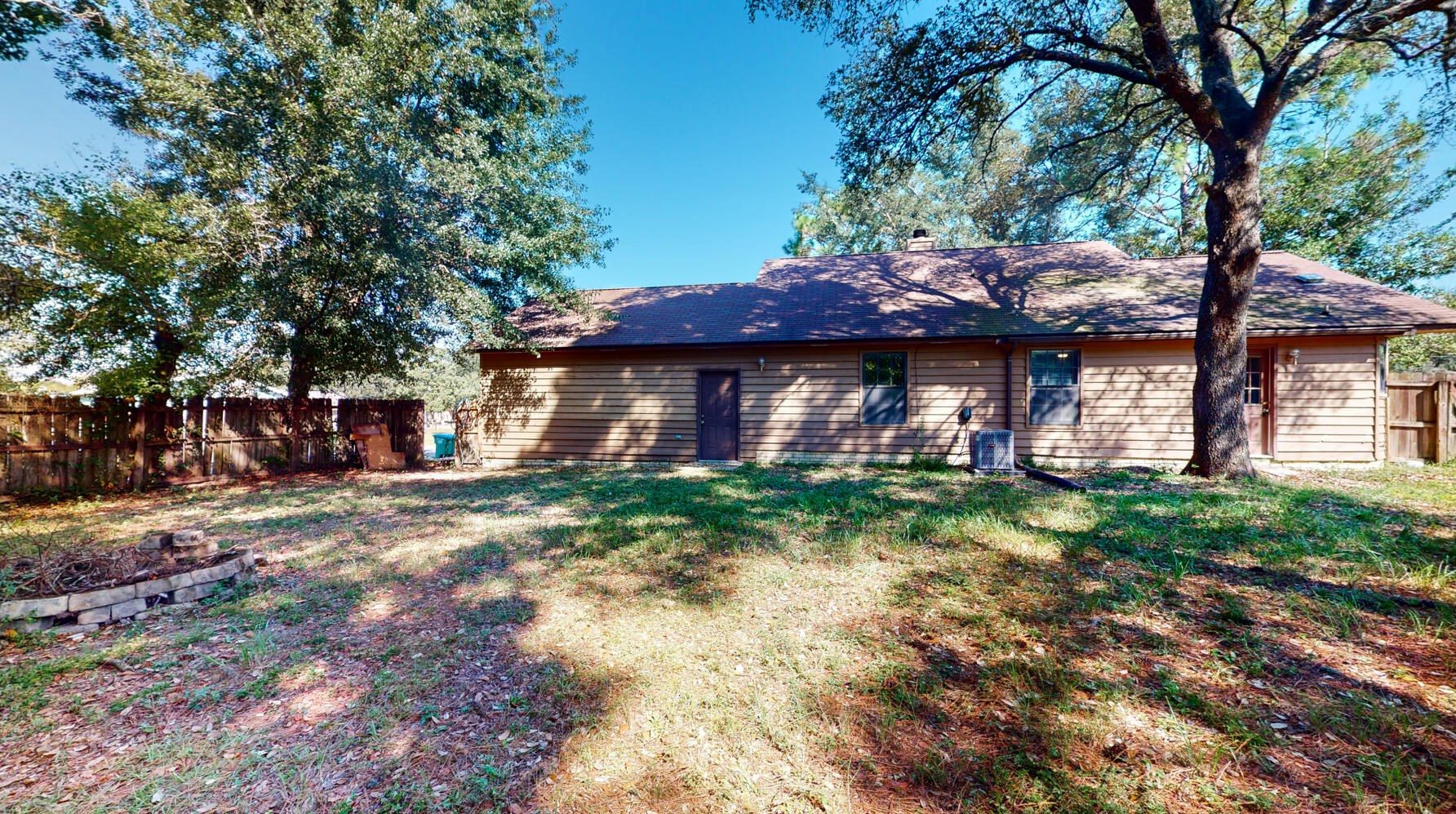 259 Grand Prix Dr, Crestview FL  32536-9296 exterior