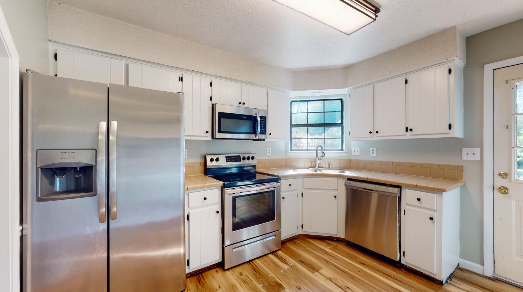 259 Grand Prix Dr, Crestview FL  32536-9296 exterior