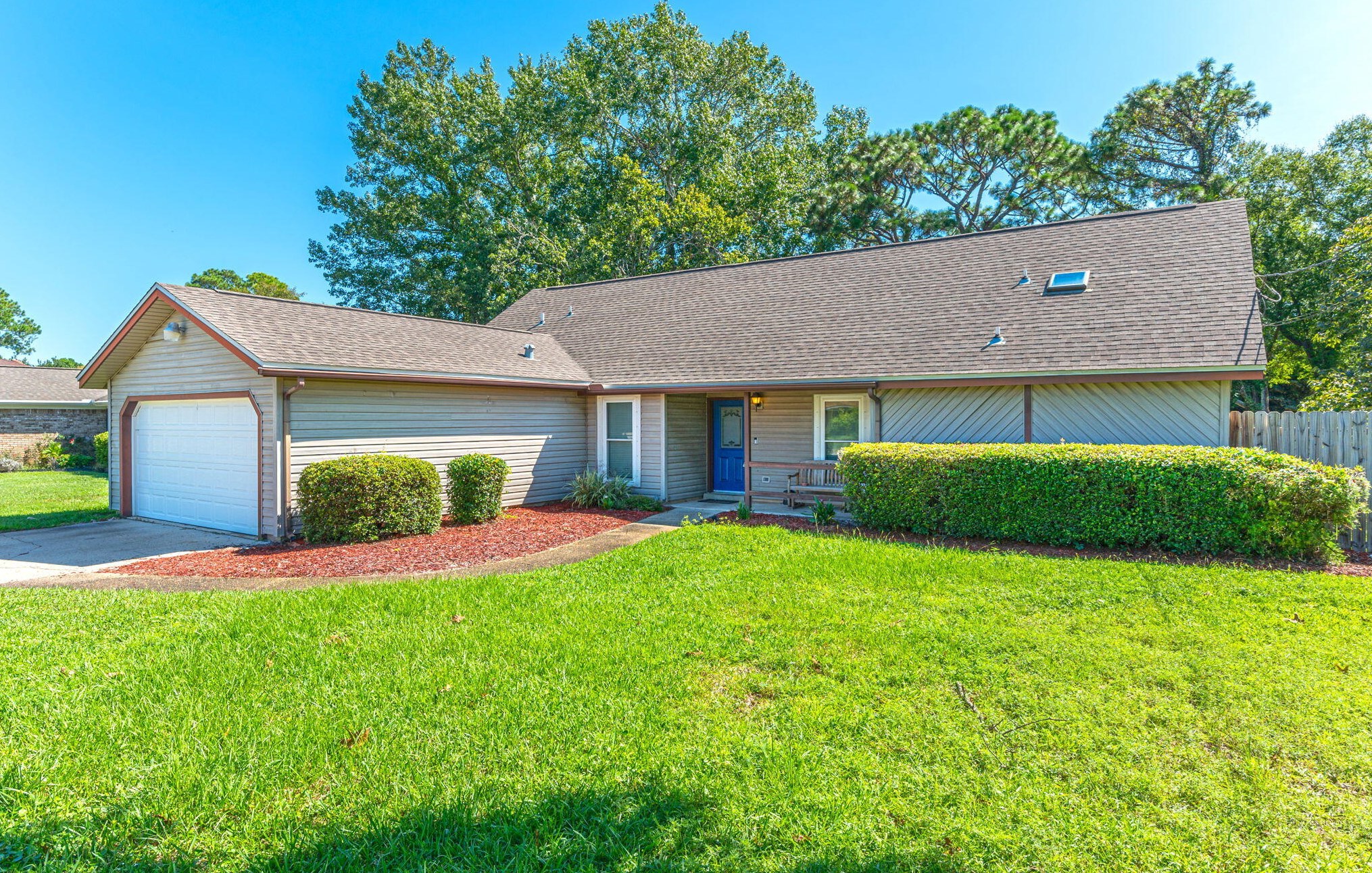 310 Dawn Ln, Mary Esther, FL 32569-1618