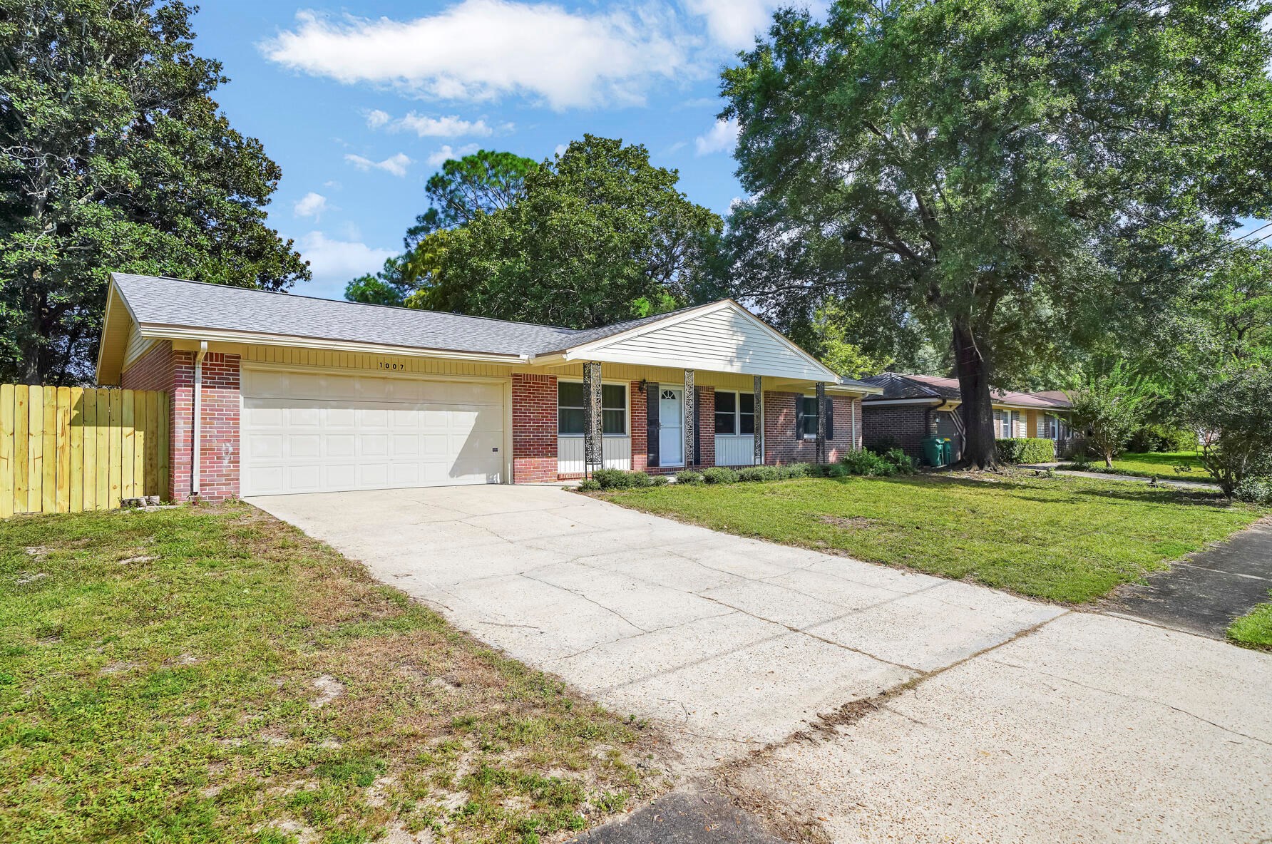 1007 Julia Ave, Niceville, FL 32578-2624