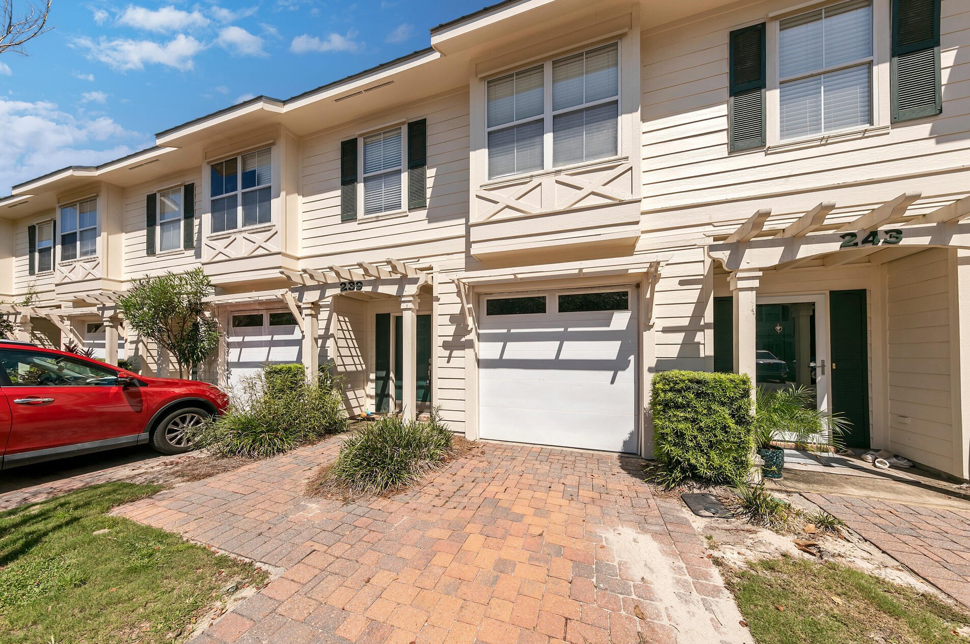 239 Mattie M Kelly Blvd, Destin, FL 32541-2873