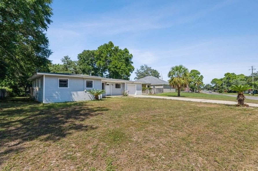 101 Merle Cir, Fort Walton Beach, FL 32547-3711