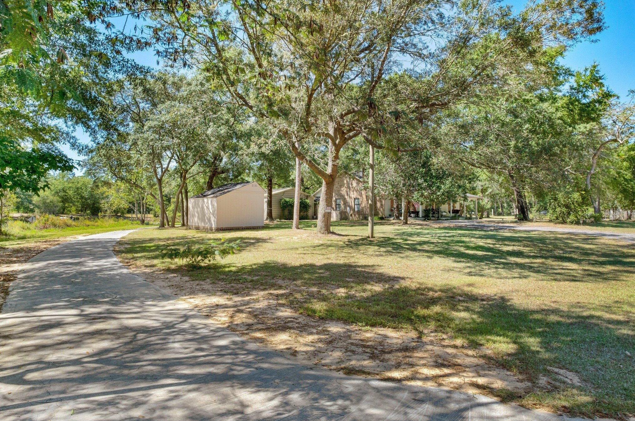 4338 Hassell Rd, Crestview, FL 32536-6809