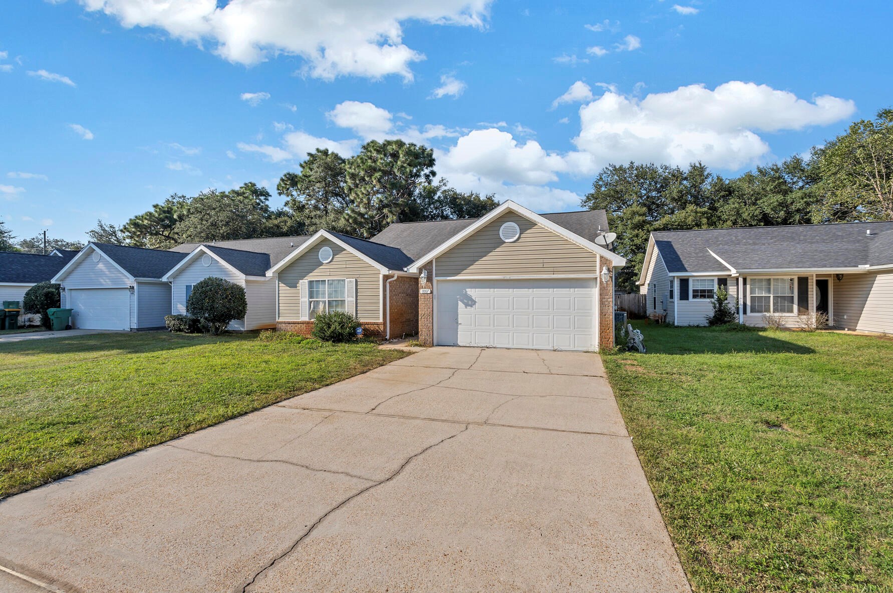 1887 Greystone Ln, Fort Walton Beach, FL 32547-4287