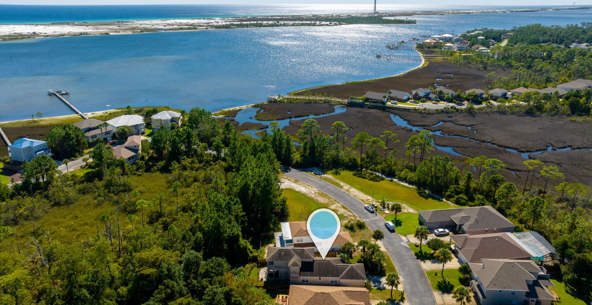 259 Tecumseh Ln, Mary Esther, FL 32569-2222