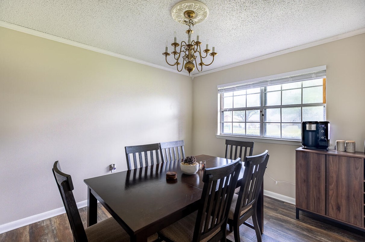 6 Lakeview Dr, Mary Esther FL  32569-1418 exterior