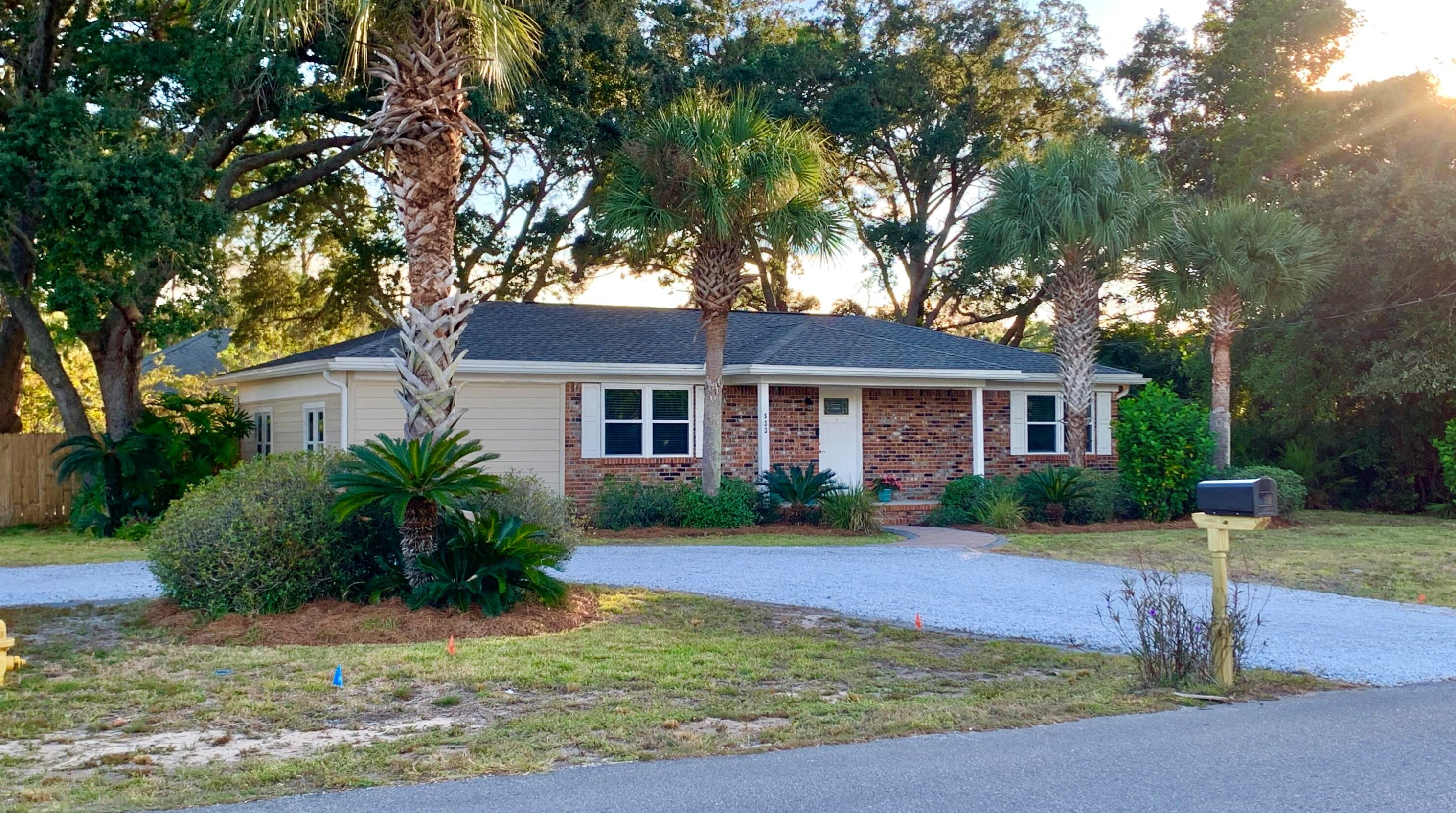 533 Forest Shore Dr, Destin, FL 32550-3958
