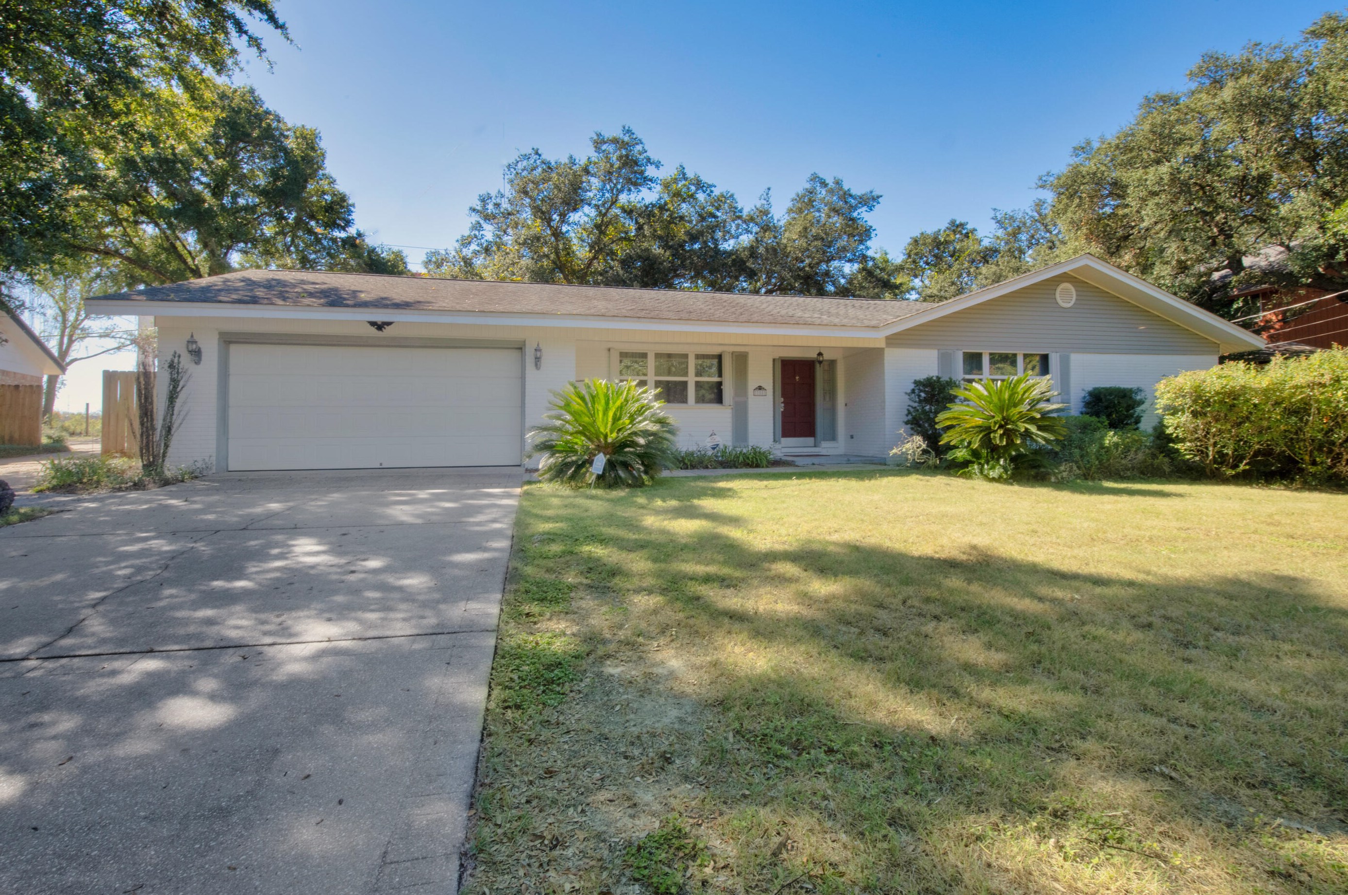 255 Ewing Ct, Fort Walton Beach, FL 32548-3930
