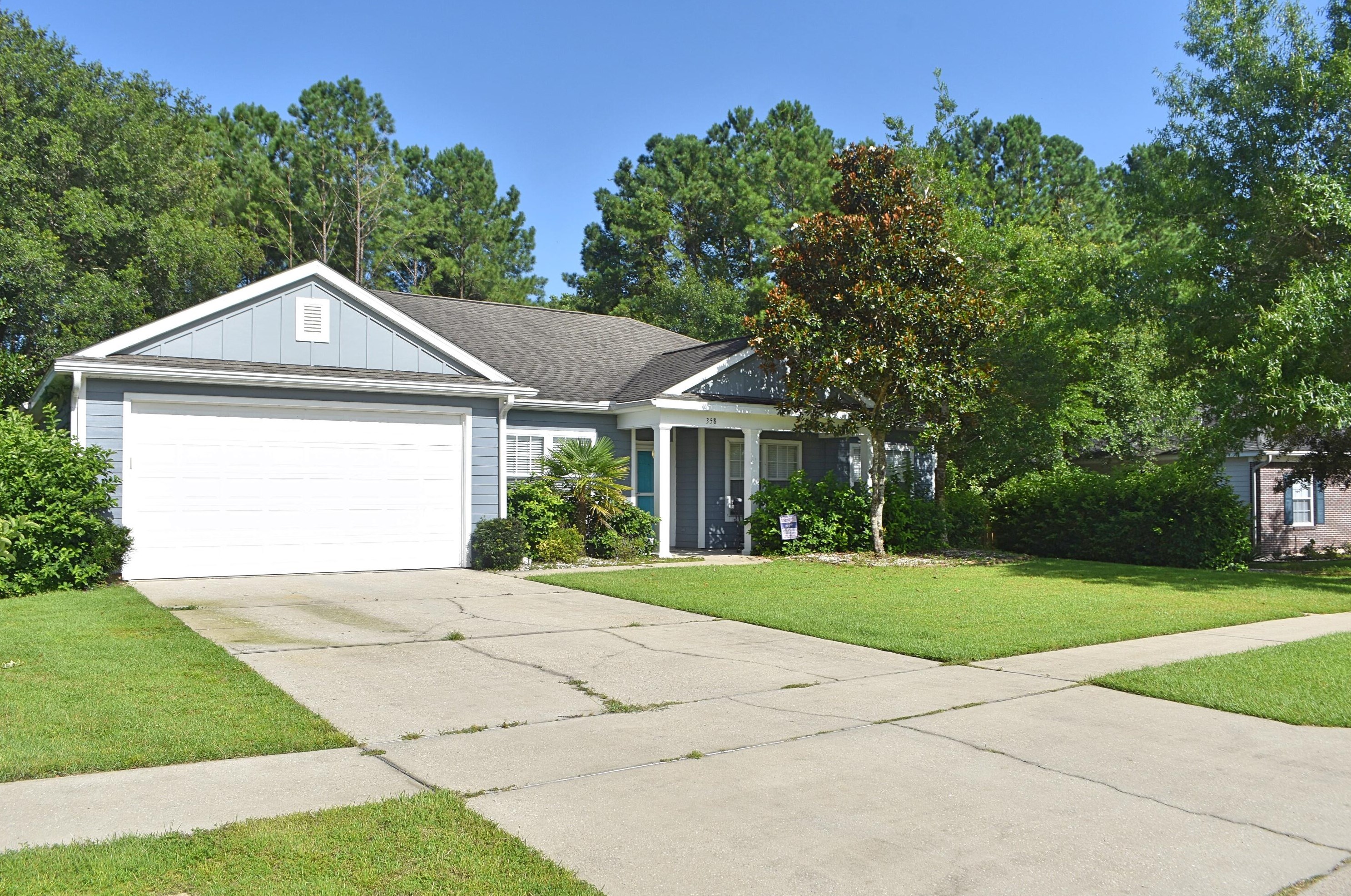 358 Camellia Ct, Freeport, FL 32439