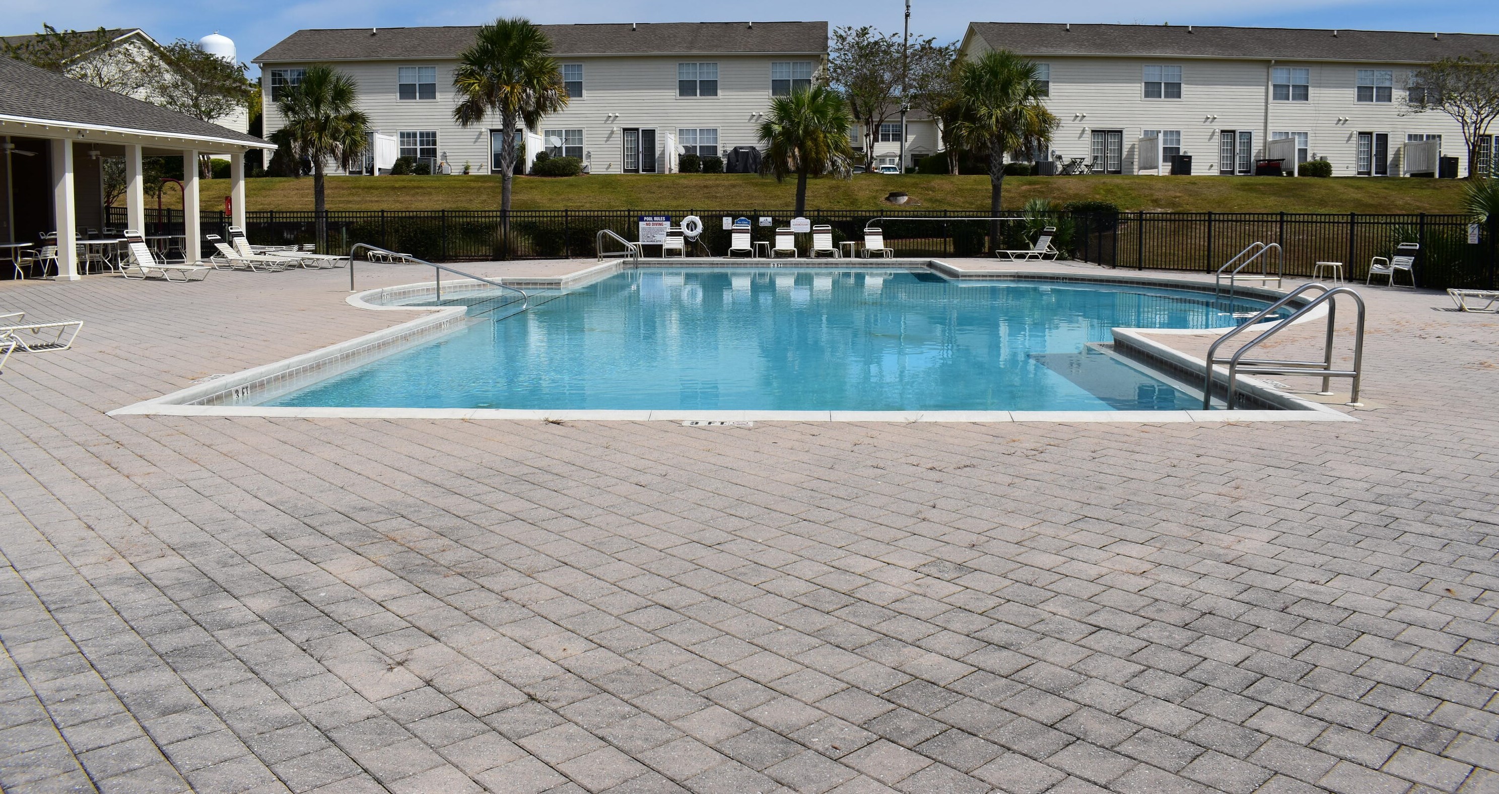 535 Wingspan Way, Crestview FL  32536-2255 exterior