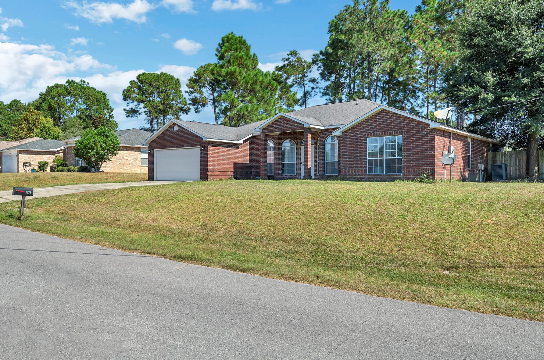 1238 Northview Dr, Crestview, FL 32536-2211