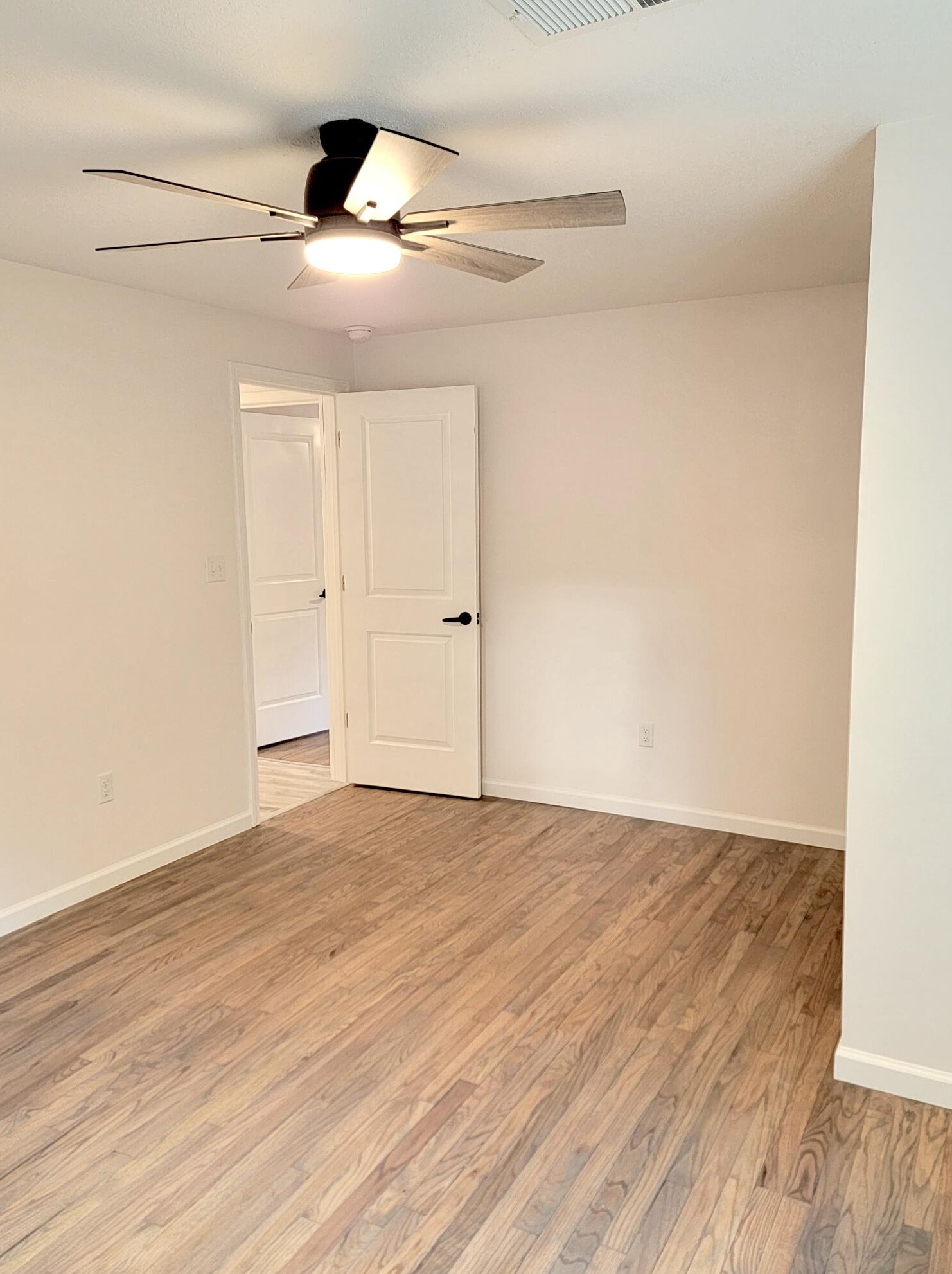 559 Robinson Ave, Crestview FL  32539-4623 exterior
