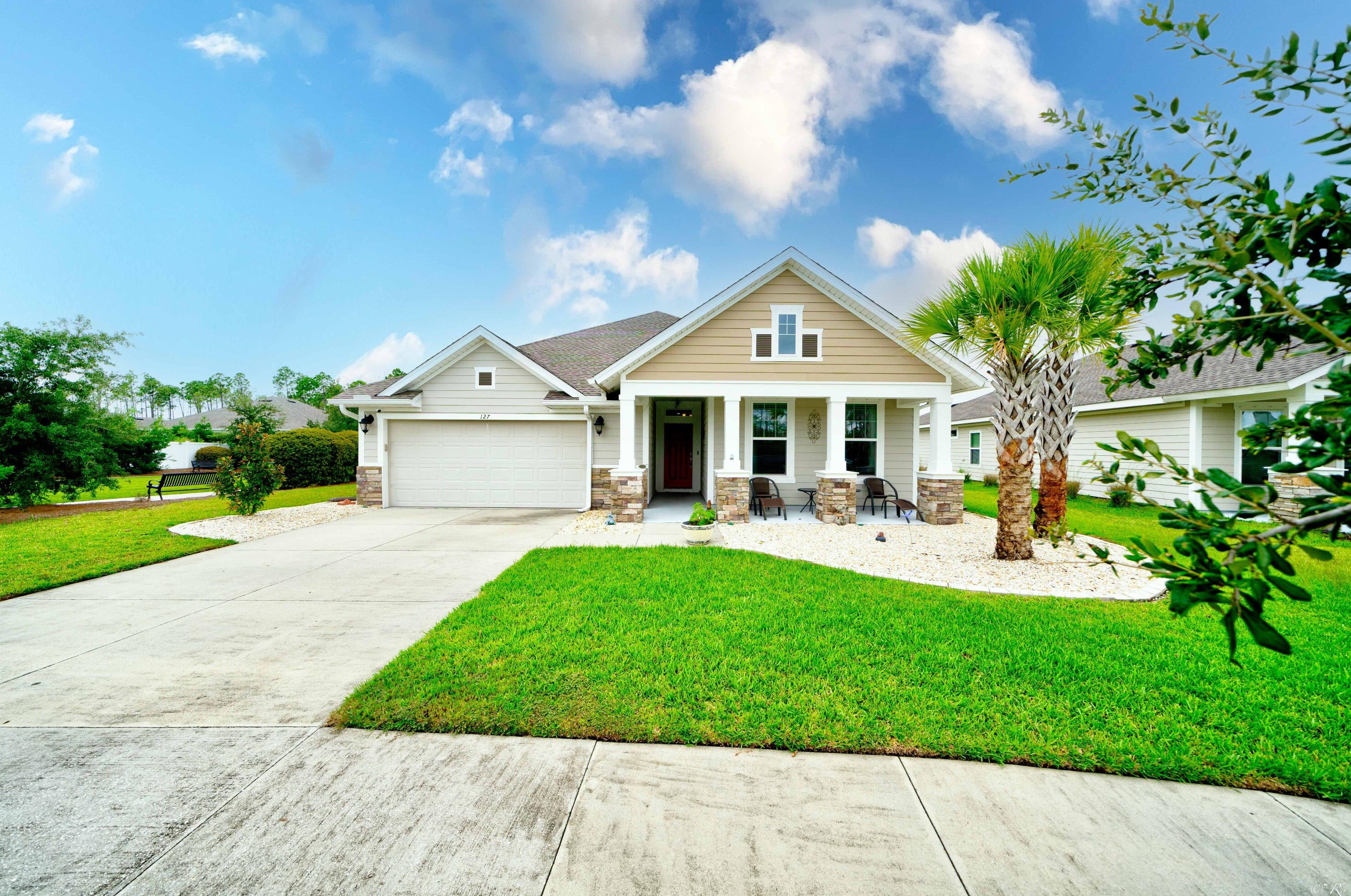 127 Johnson Bayou Dr, Panama City, FL 32407-2546