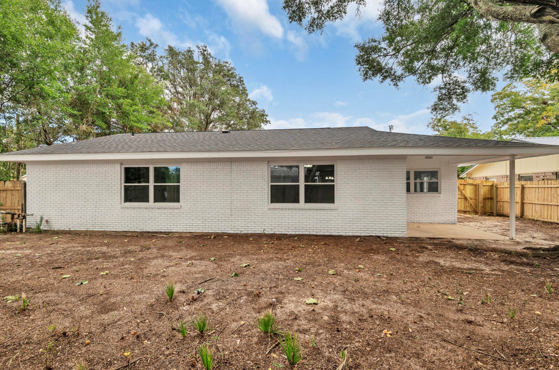 39 9th St, Shalimar, FL 32579