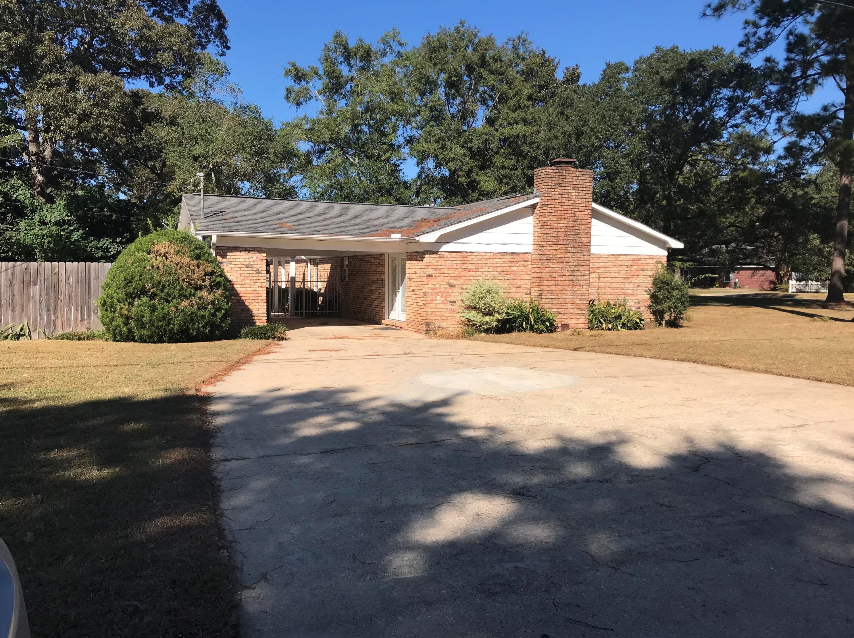 202 Adams Dr, Crestview, FL 32536