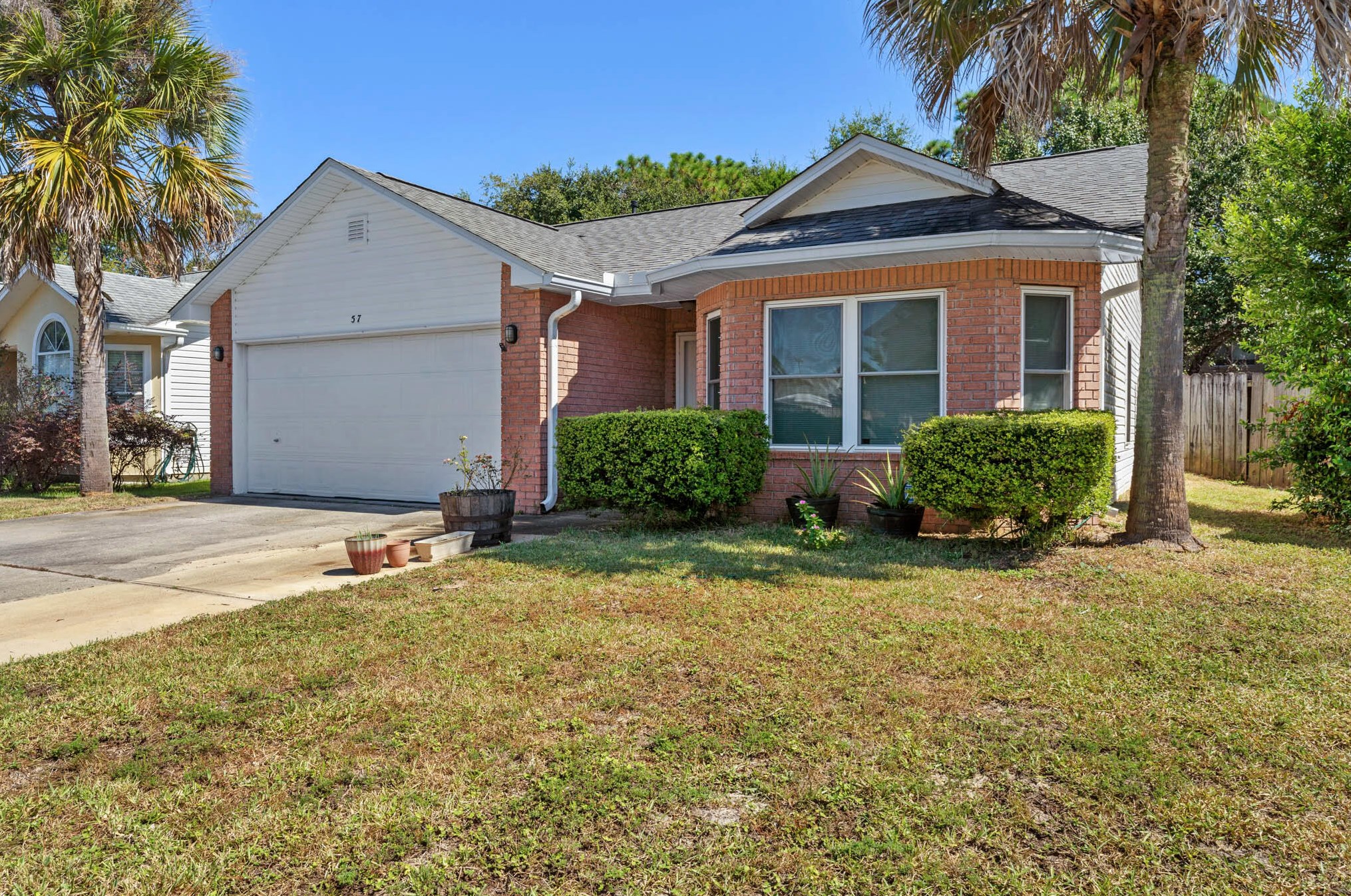 57 Ruby Cir, Mary Esther, FL 32569-2600