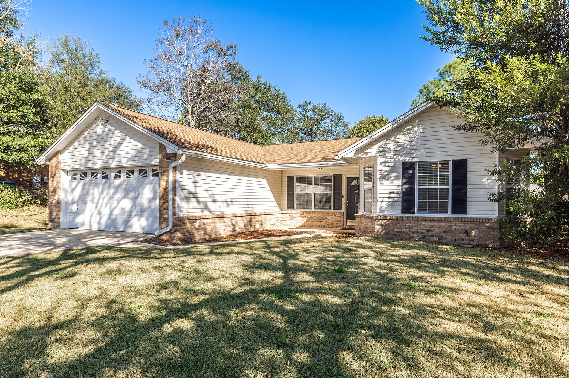 1001 Quigley Dr, Crestview, FL 32536