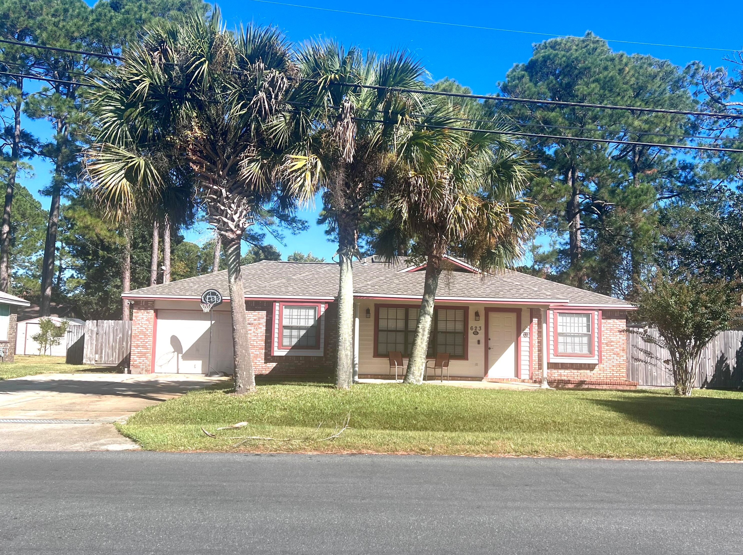 623 Schneider Dr, Fort Walton Beach, FL 32547-6827