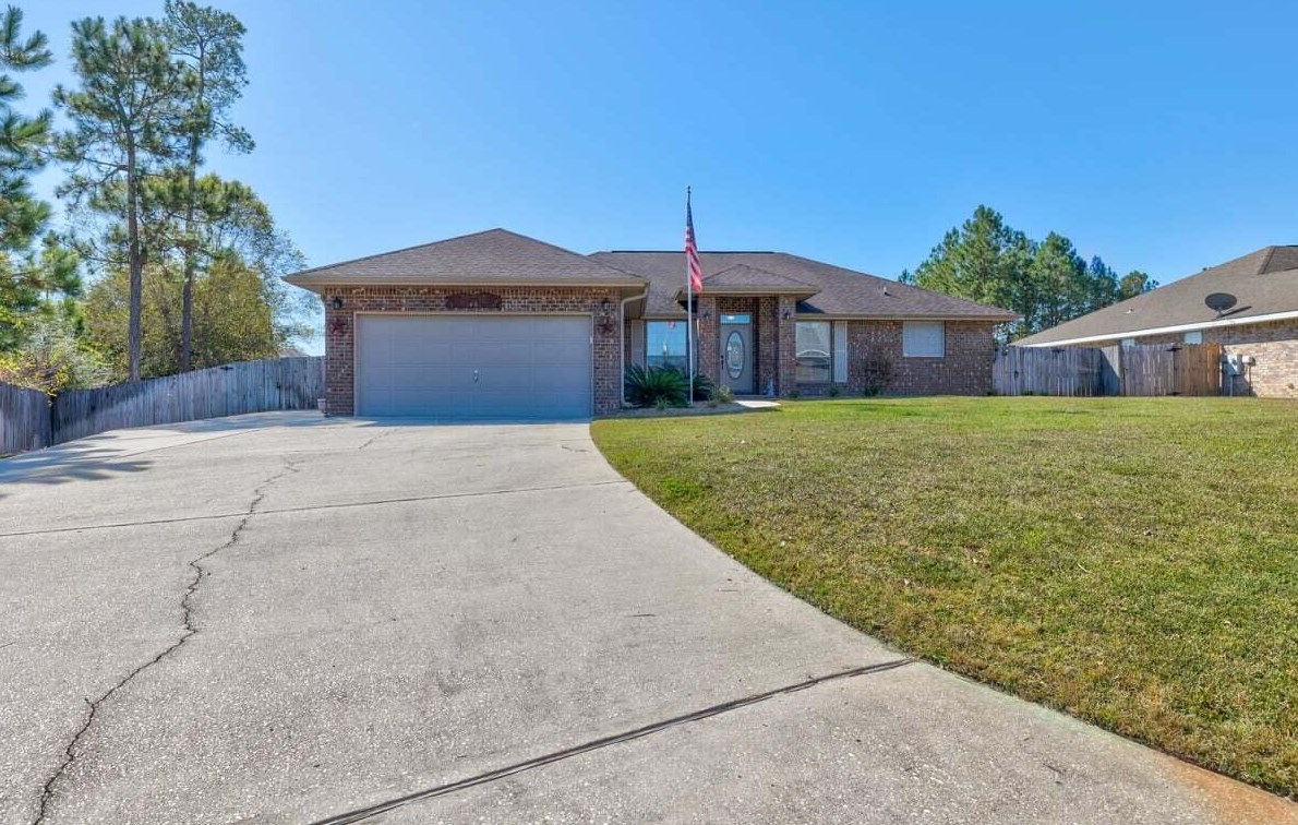 204 Raptor Dr, Crestview, FL 32536-5298