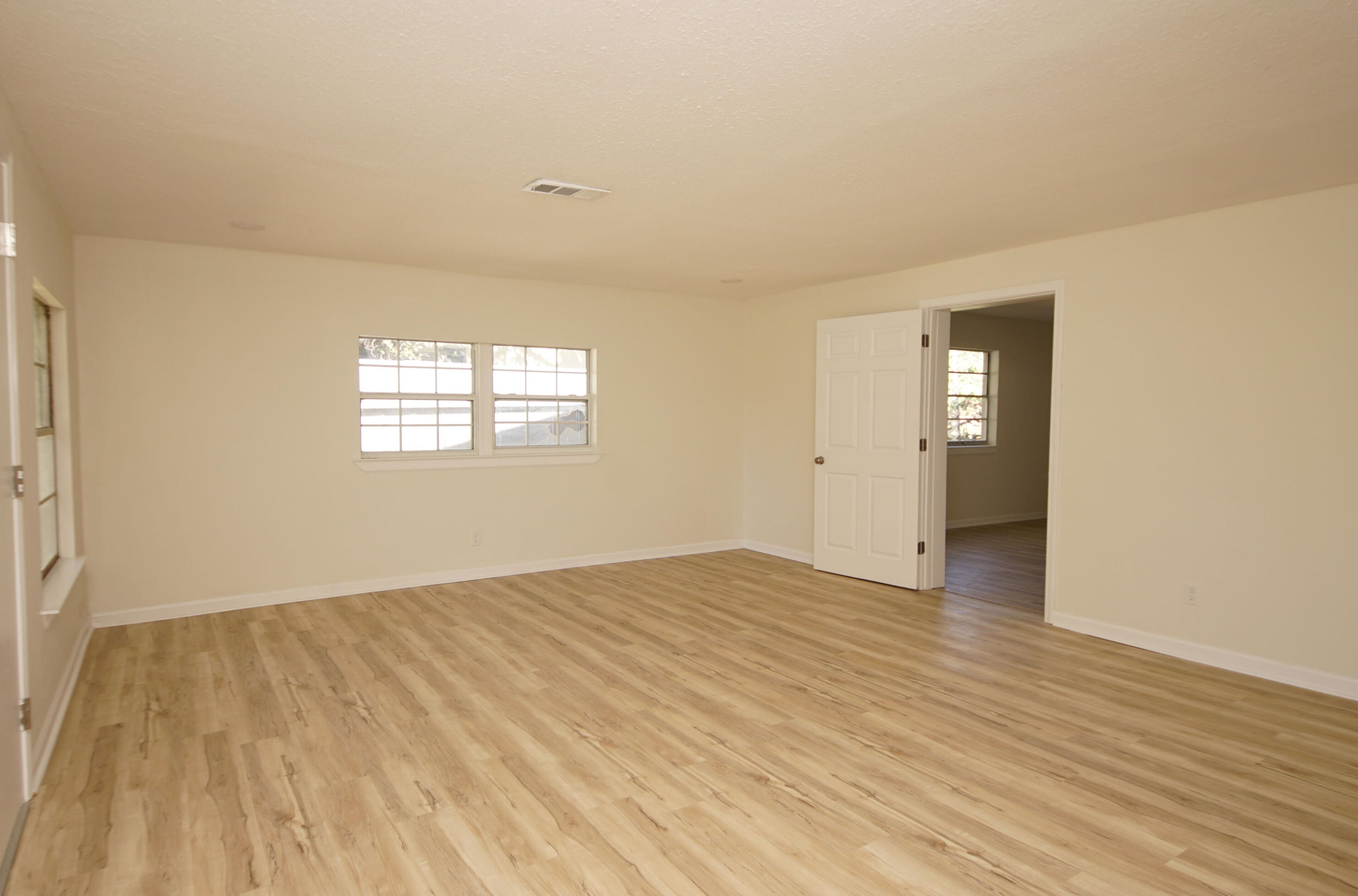 210 Lorraine Dr, Mary Esther FL  32569-1820 exterior