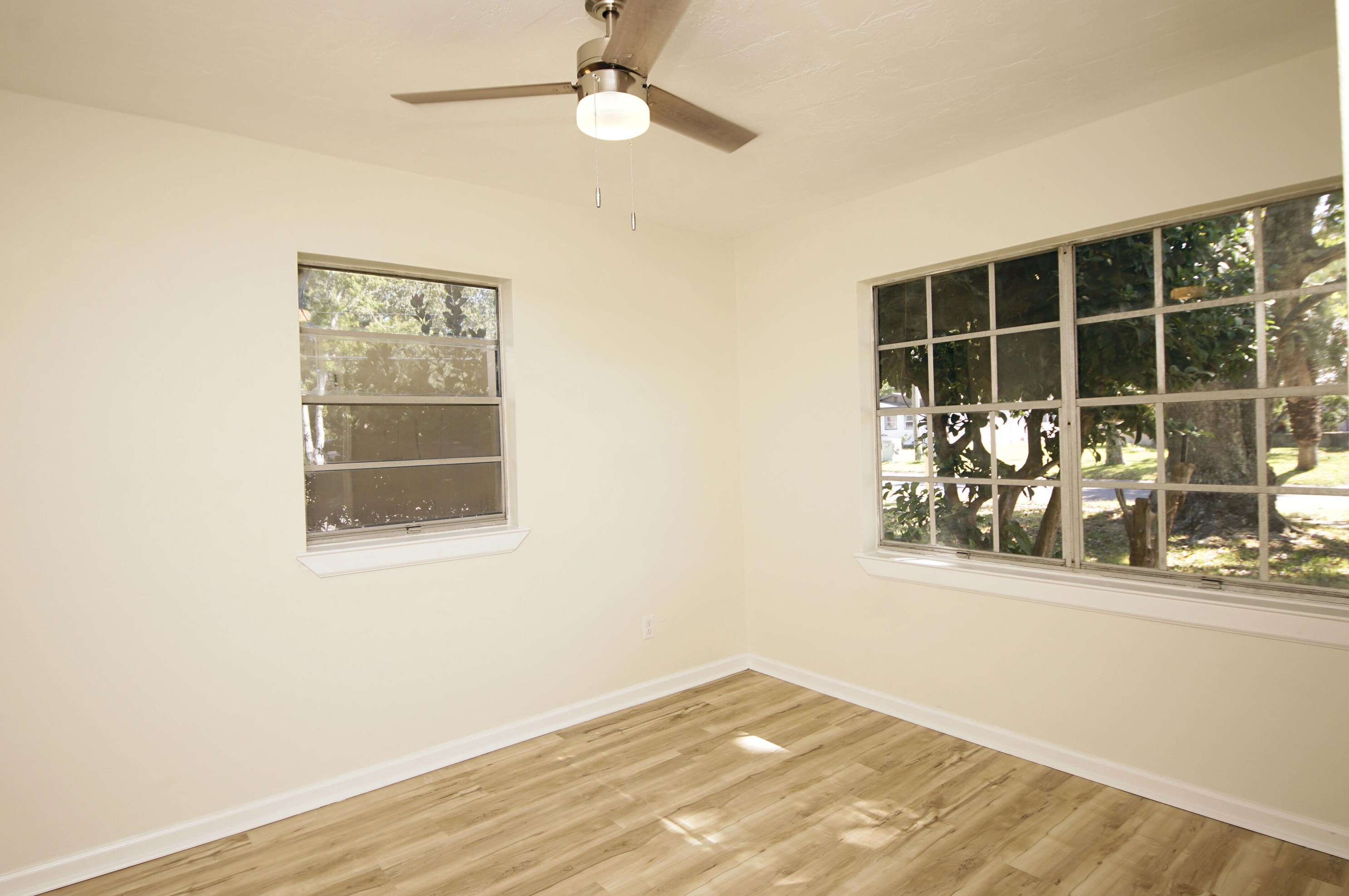 210 Lorraine Dr, Mary Esther FL  32569-1820 exterior