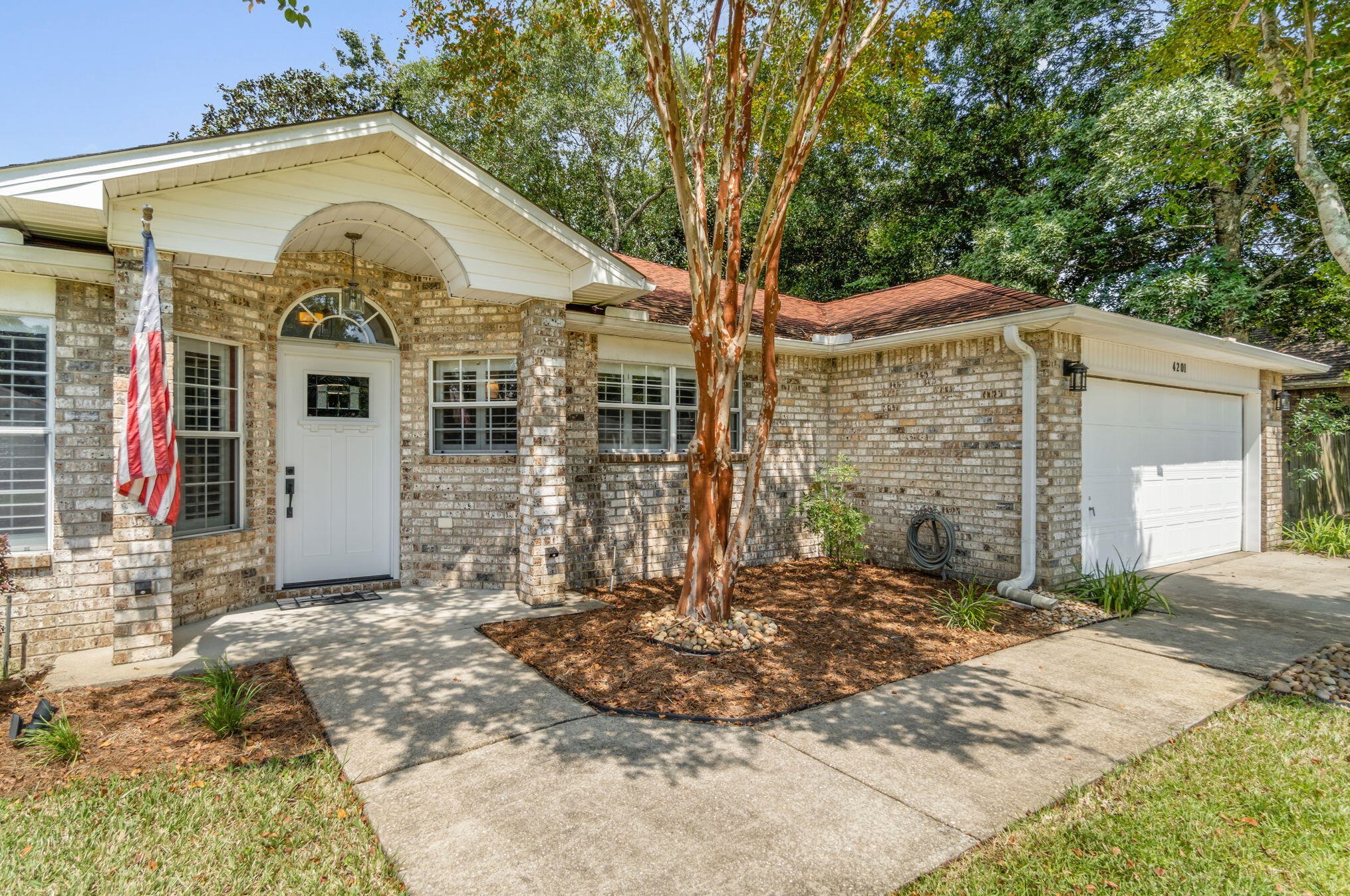 4201 Mainsail Dr, Niceville, FL 32578-4542
