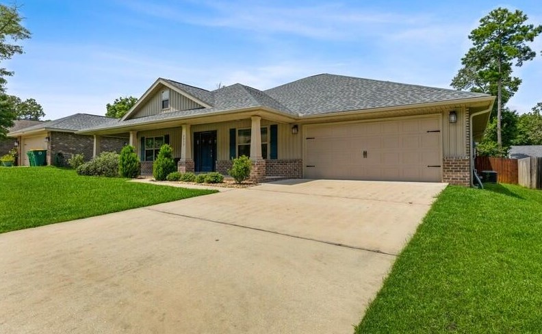 6039 Trestle St, Crestview, FL 32536-4379