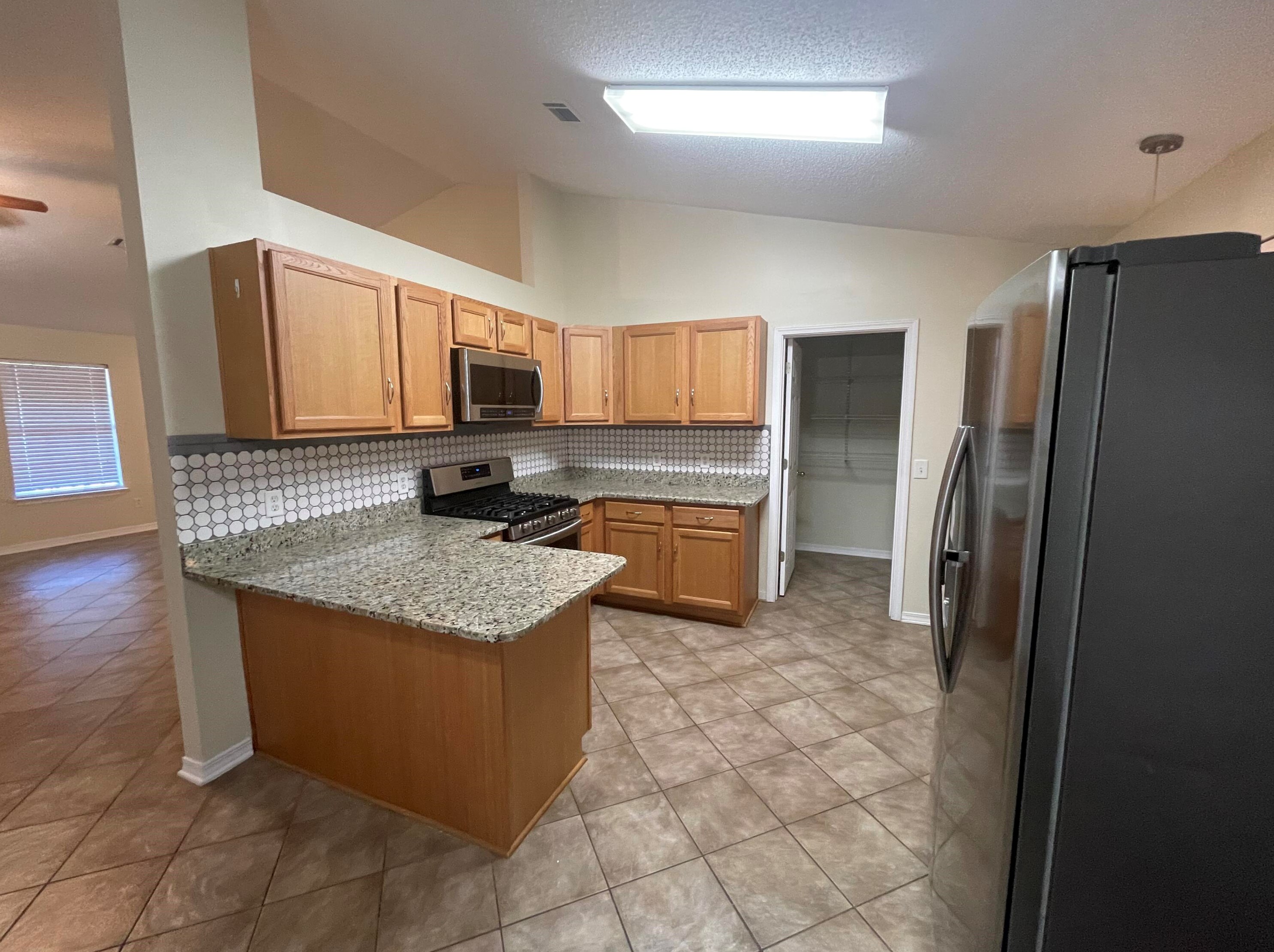 105 Steeplechase Dr, Crestview, FL 32539