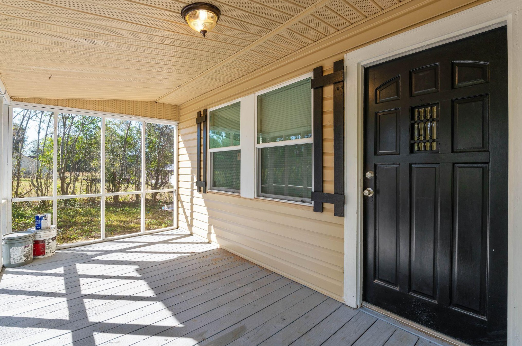 7213 Shady Grove Rd, Grand Ridge, FL 32442