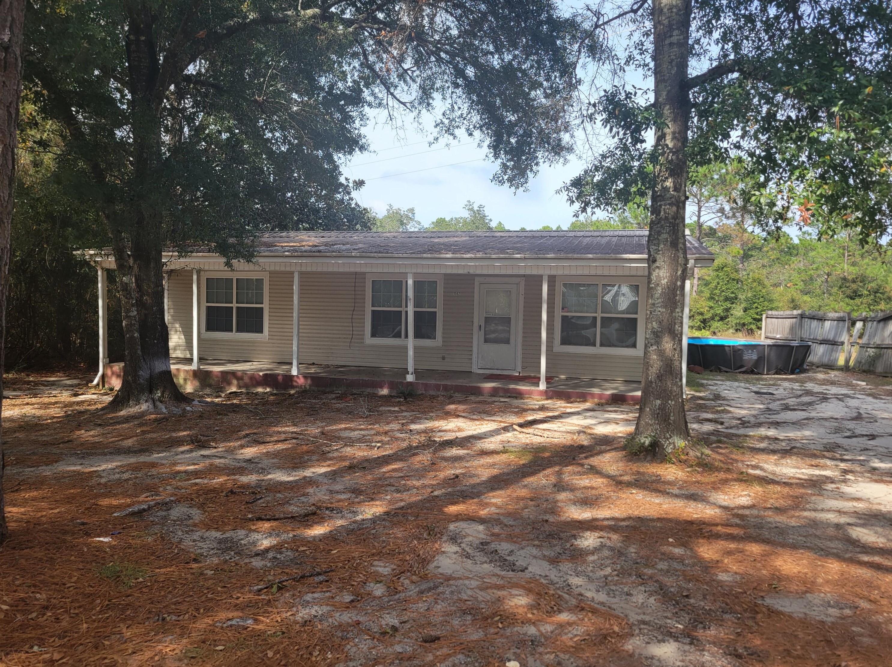 1542 Walton Rd, Defuniak Springs, FL 32433