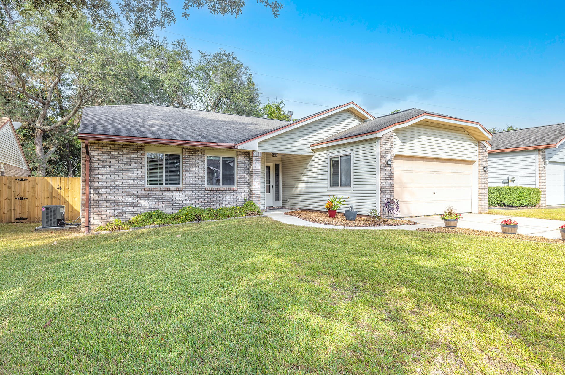 355 Evergreen Ave, Niceville, FL 32578-1129