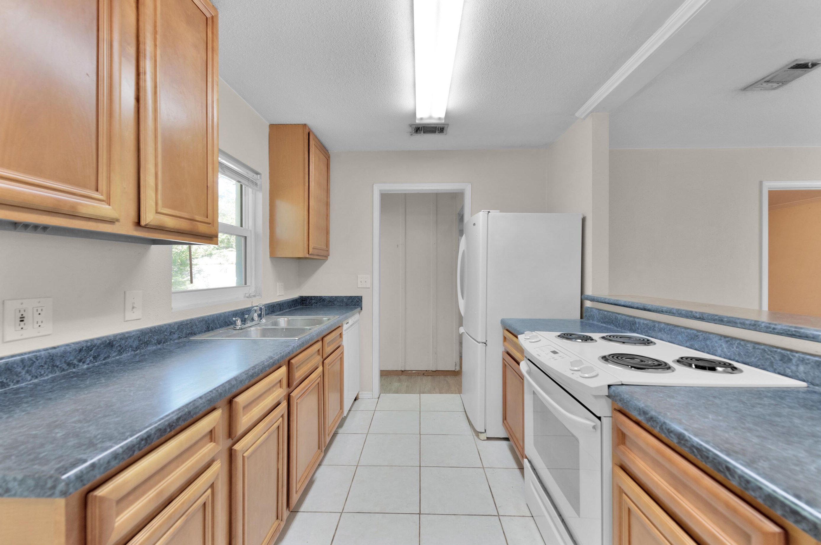 36 Memorial Pkwy, Fort Walton Beach FL  32548-4649 exterior