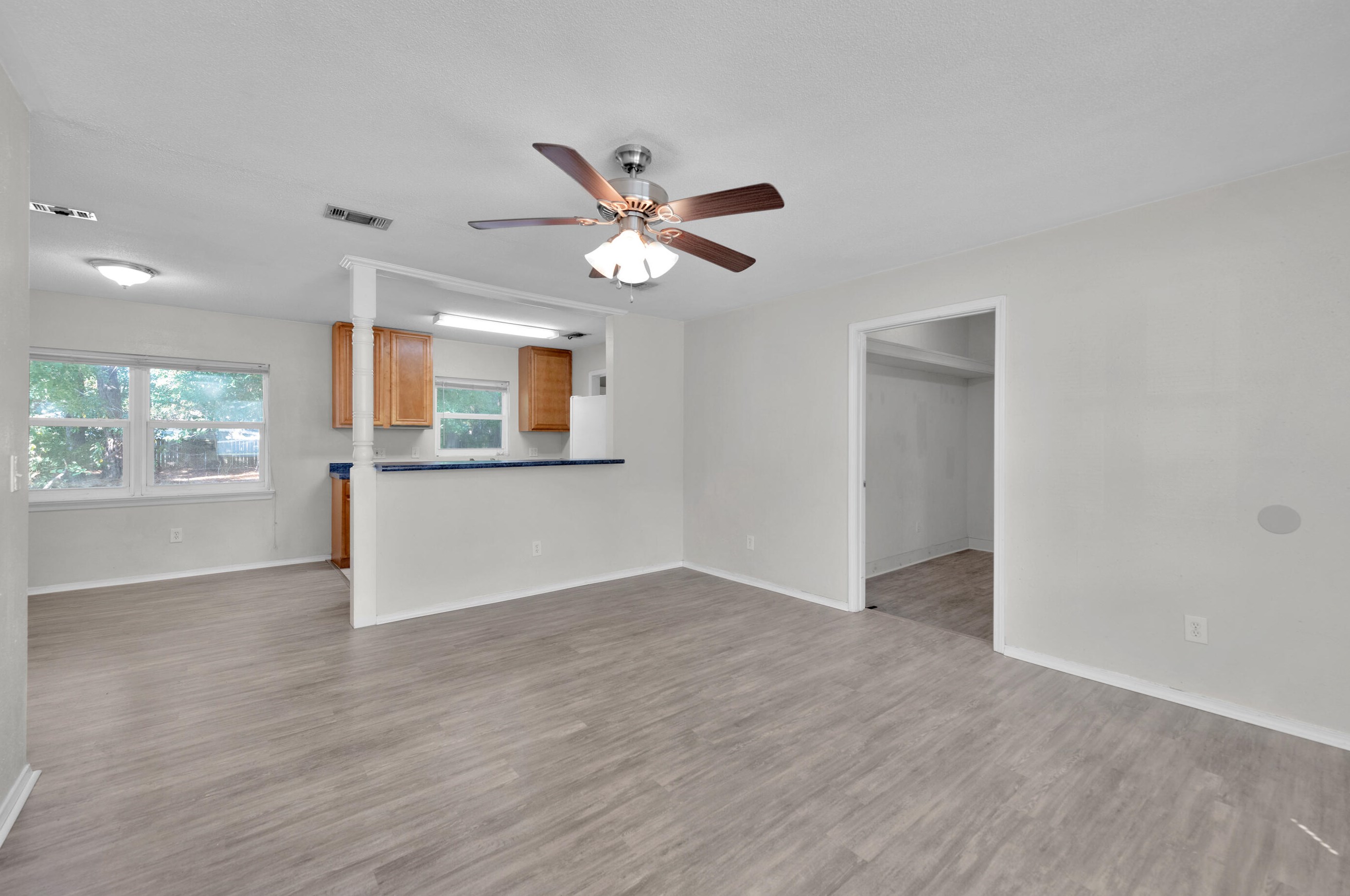 36 Memorial Pkwy, Fort Walton Beach FL  32548-4649 exterior