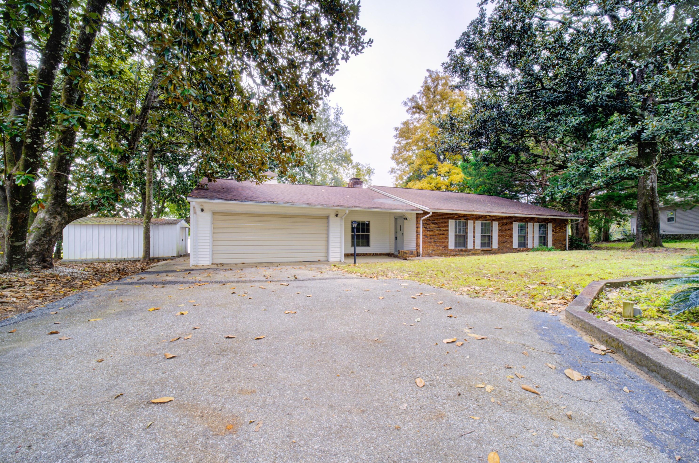 138 Darrell Ct, Freeport, FL 32439