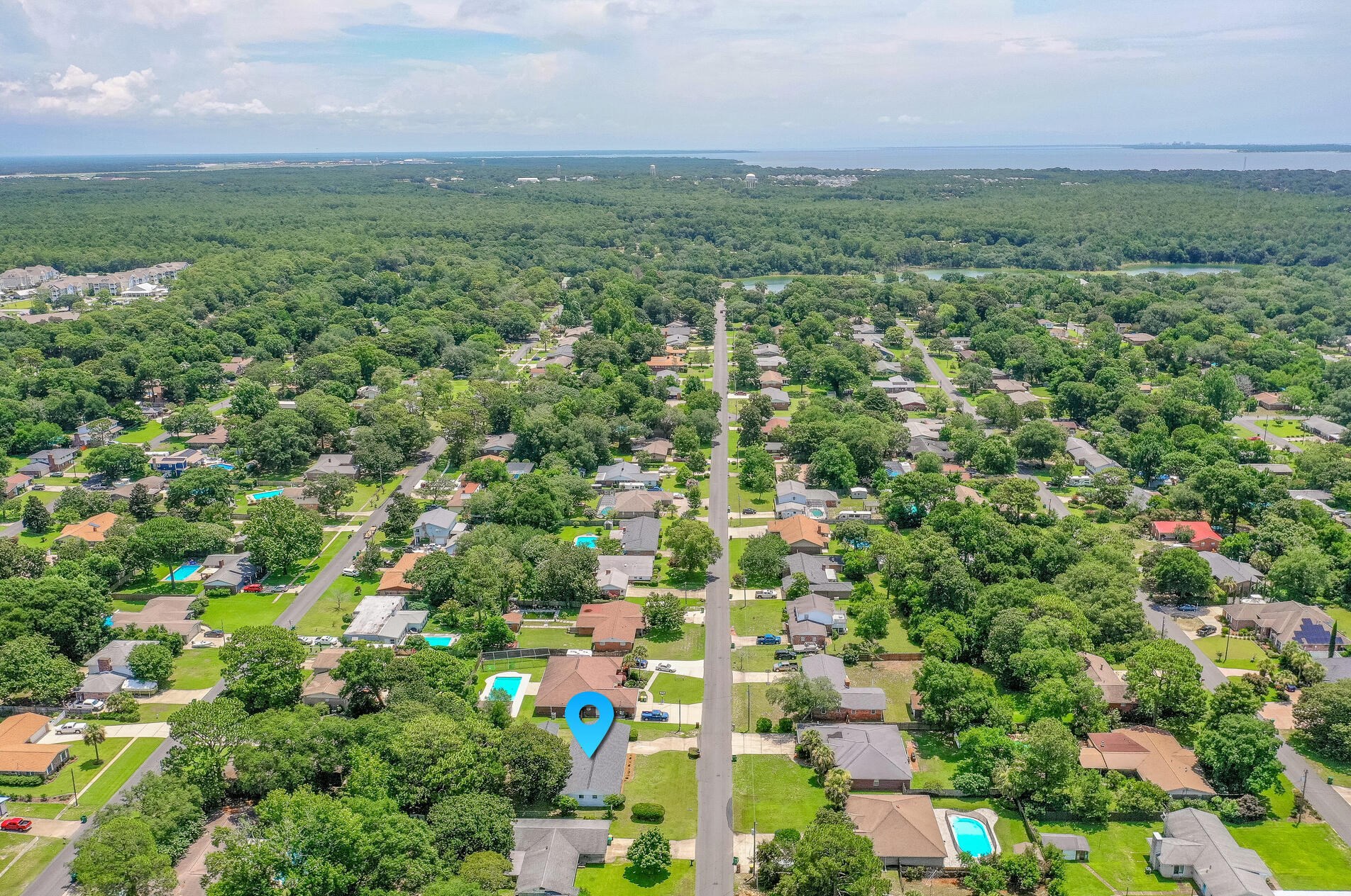 11 Maple Ave, Shalimar, FL 32579