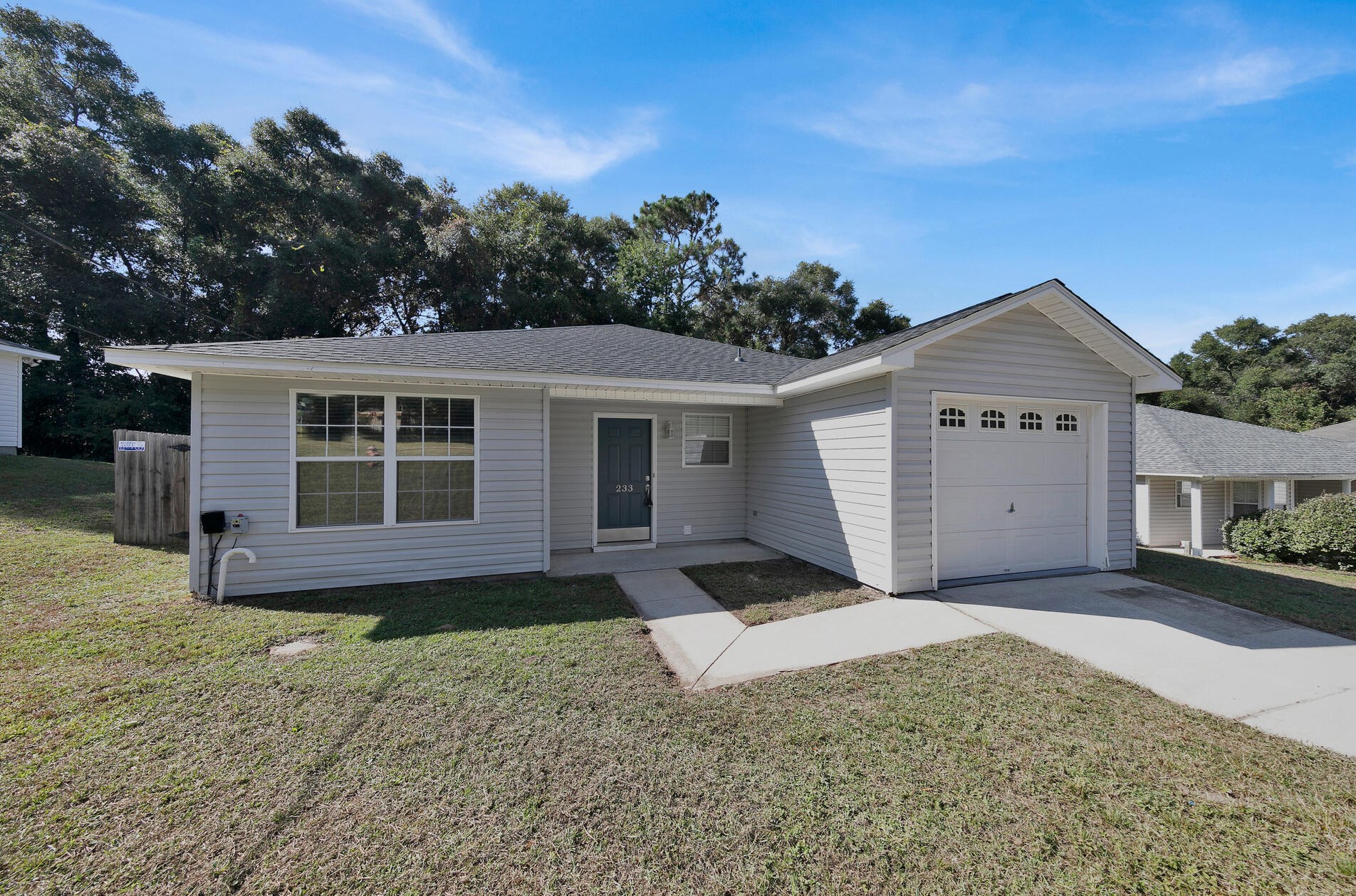 233 Panama Dr, Crestview, FL 32536-2313