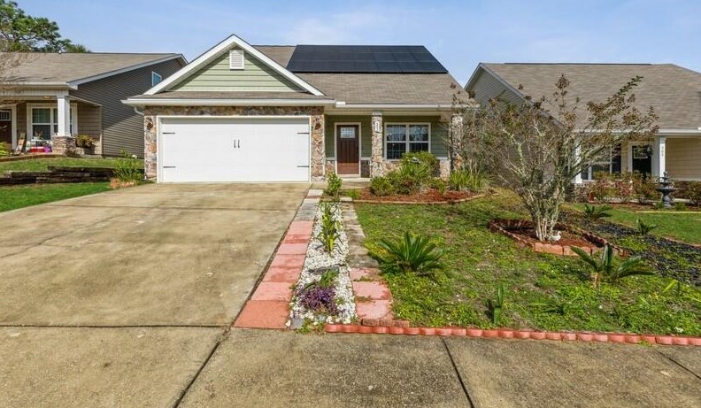 502 Eisenhower Dr, Crestview, FL 32539