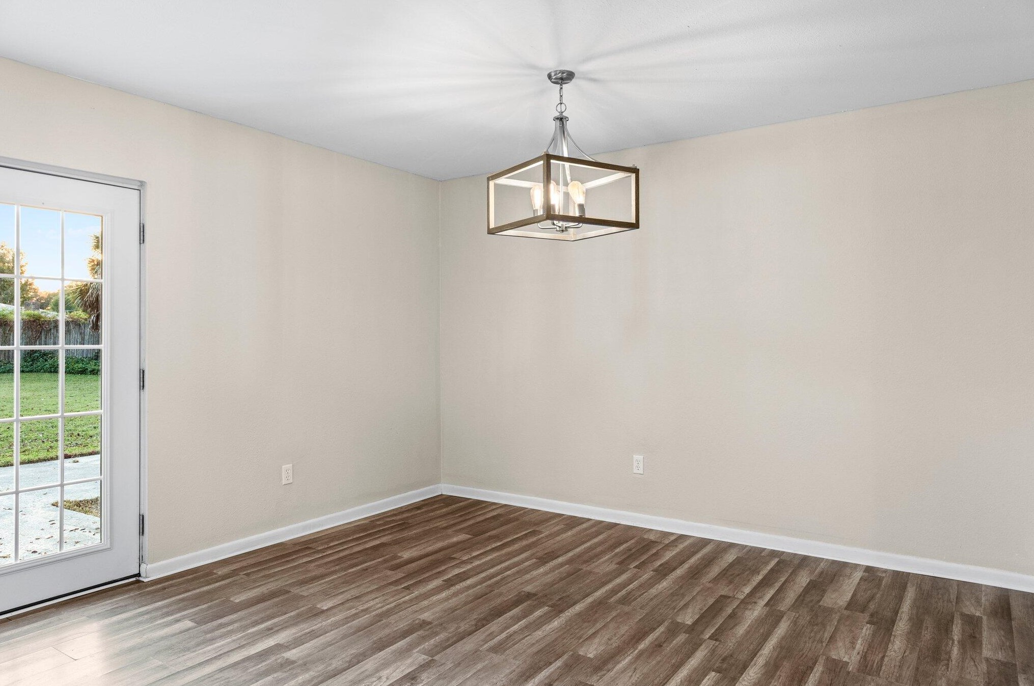 100 Graham Ct, Fort Walton Beach FL  32548-6411 exterior