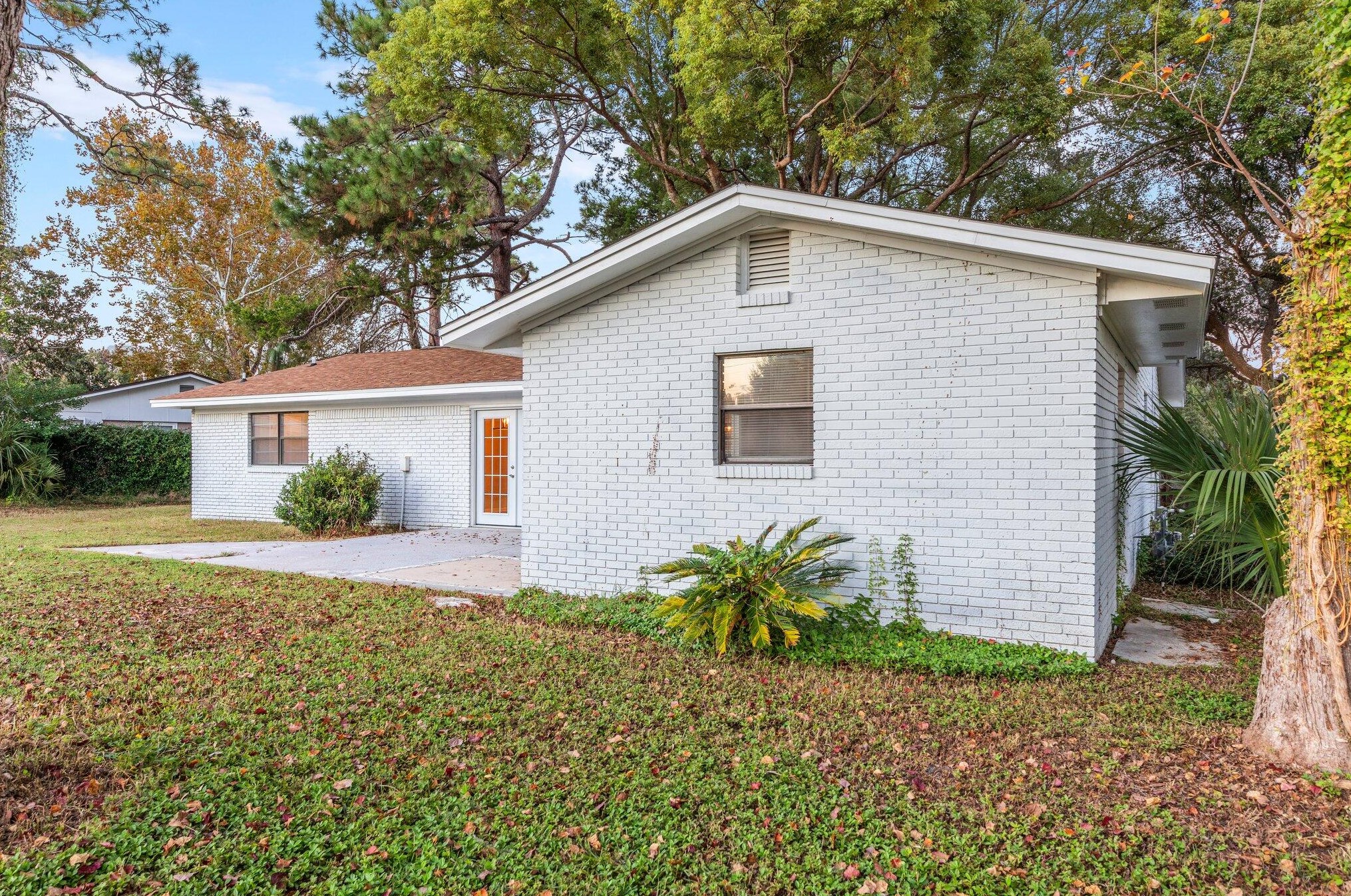 100 Graham Ct, Fort Walton Beach FL  32548-6411 exterior