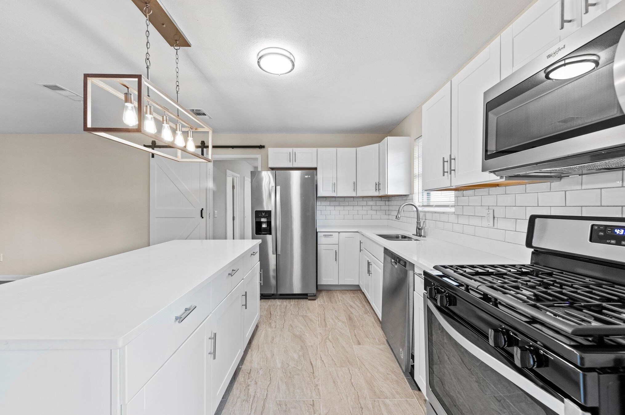 100 Graham Ct, Fort Walton Beach FL  32548-6411 exterior