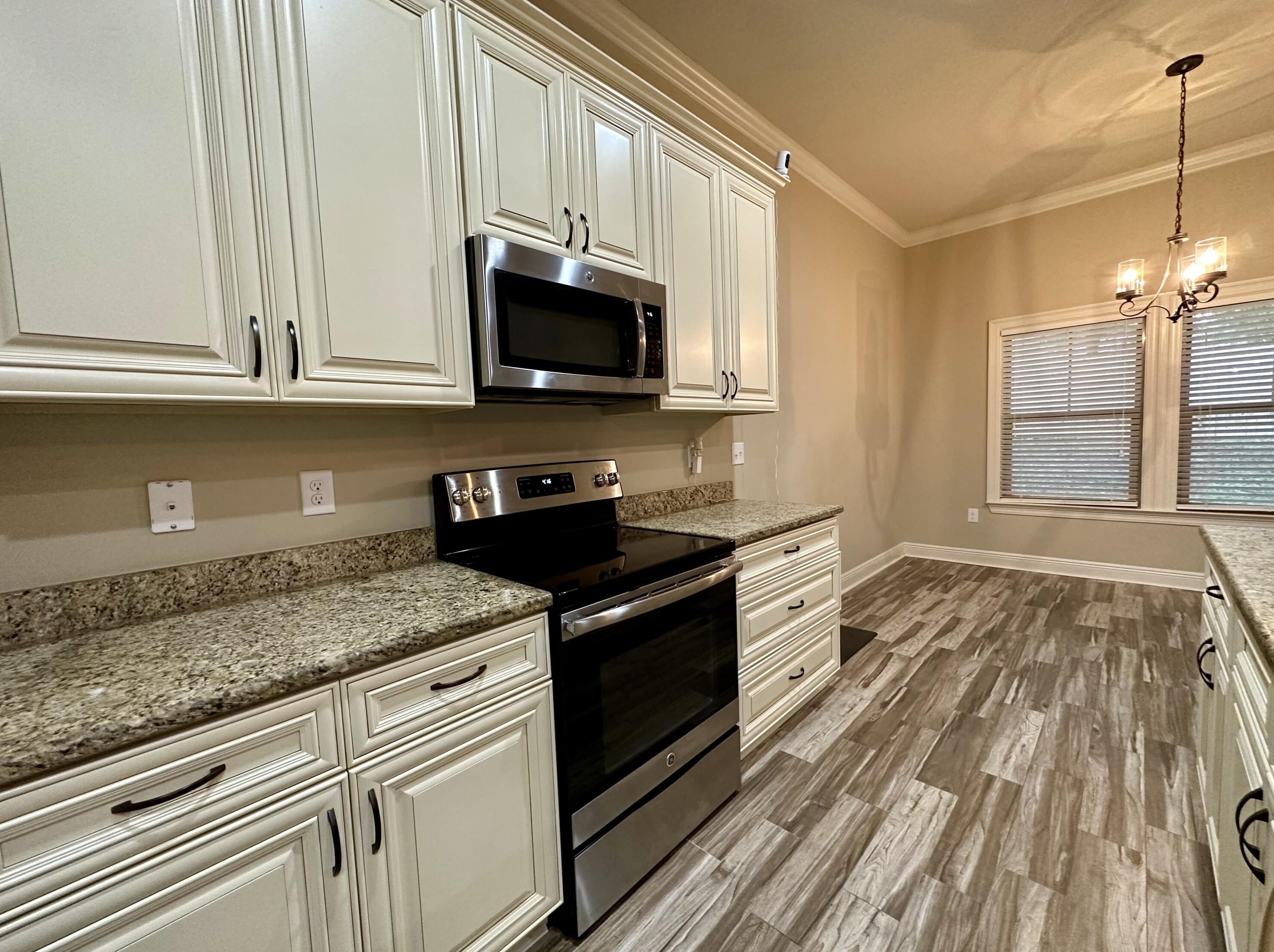 424 Shoal River Dr, Crestview FL  32539-8372 exterior