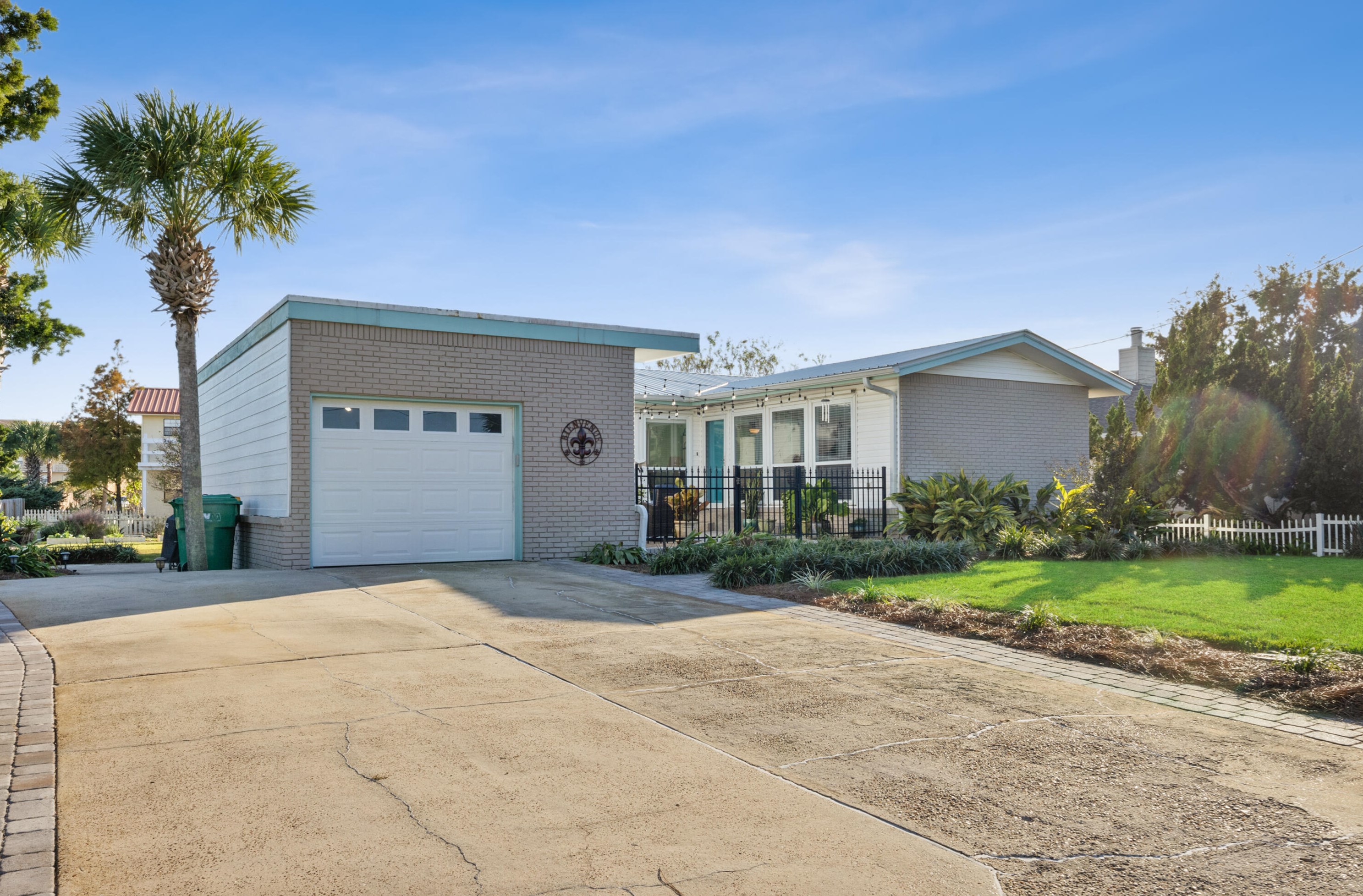 829 Tarpon Dr, Fort Walton Beach, FL 32548-6069