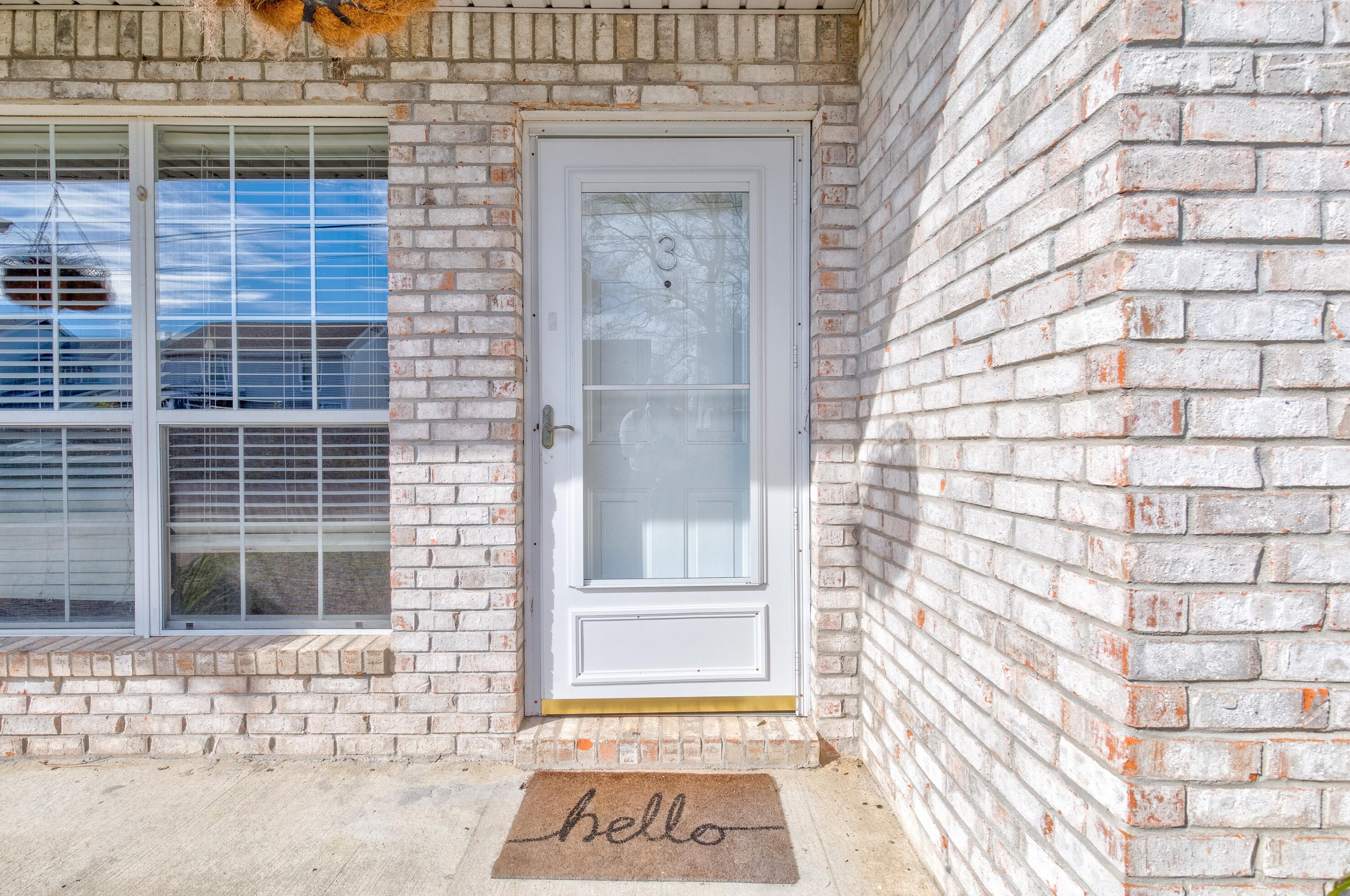 3 Macy Ln, Mary Esther, FL 32569