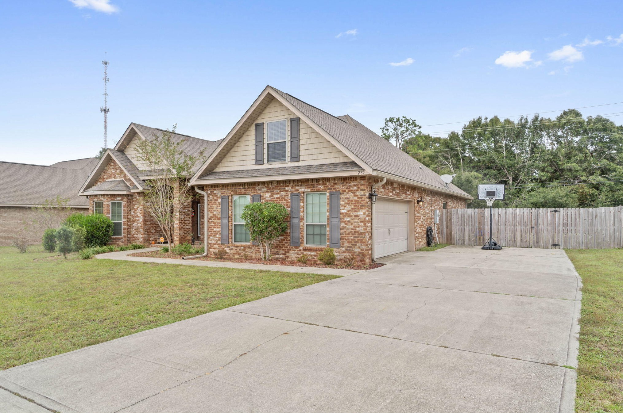 285 Paradise Palm Cir, Crestview, FL 32536-5600