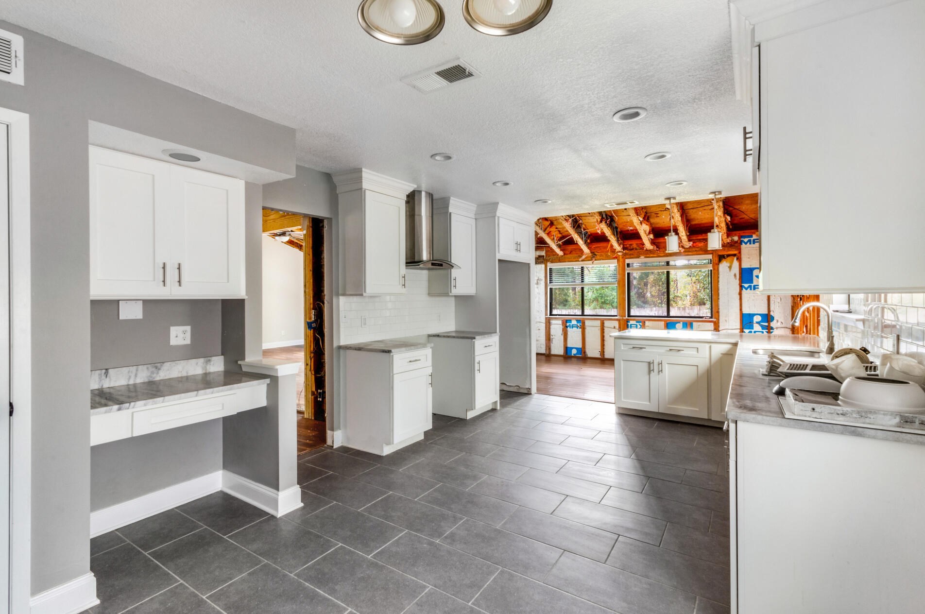 917 Lido Cir, Niceville FL  32578-4404 exterior