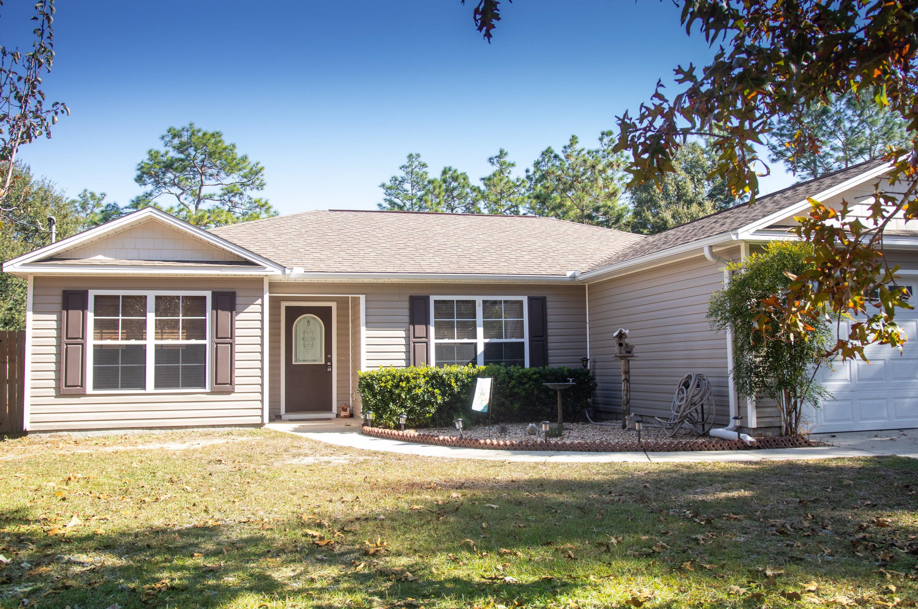 457 E Renoir Road E, Defuniak Springs, FL 32433