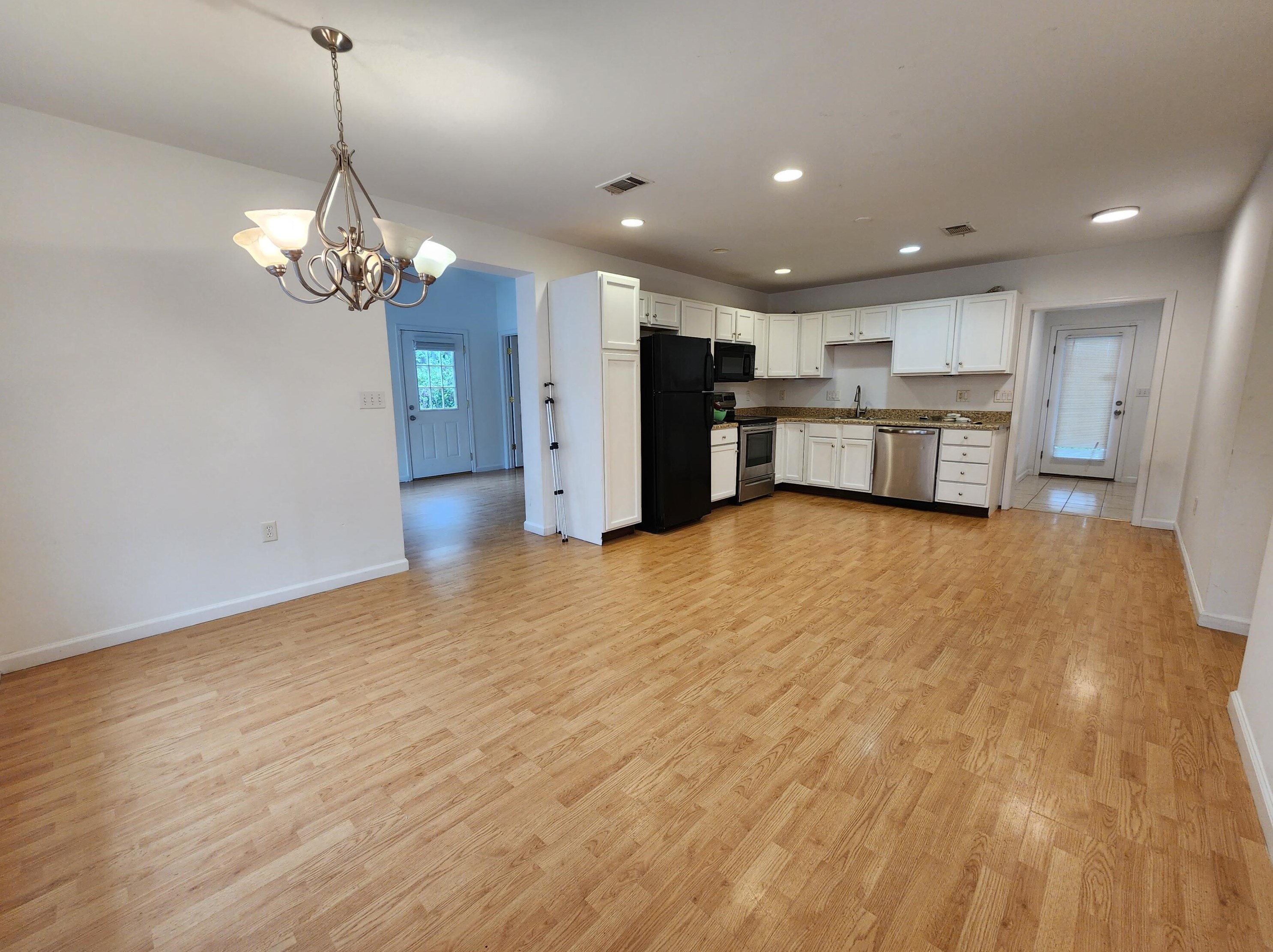 321 Hollywood Blvd Nw, Fort Walton Beach, FL 32548