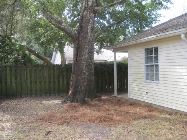 126 Meadowbrook Ct, Niceville FL  32578-9700 exterior